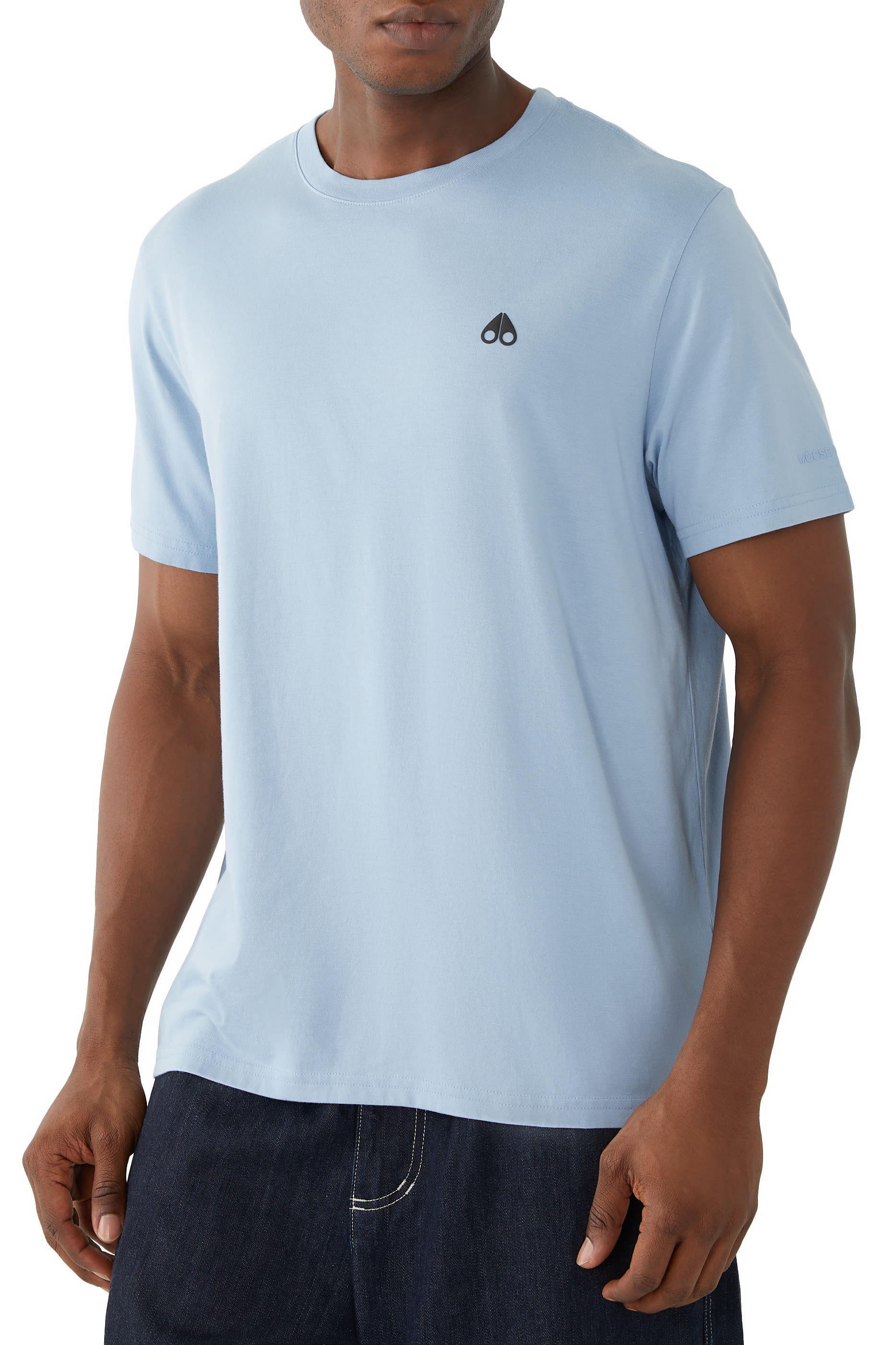 تيشيرت ساتلايت بياقة ضيقة