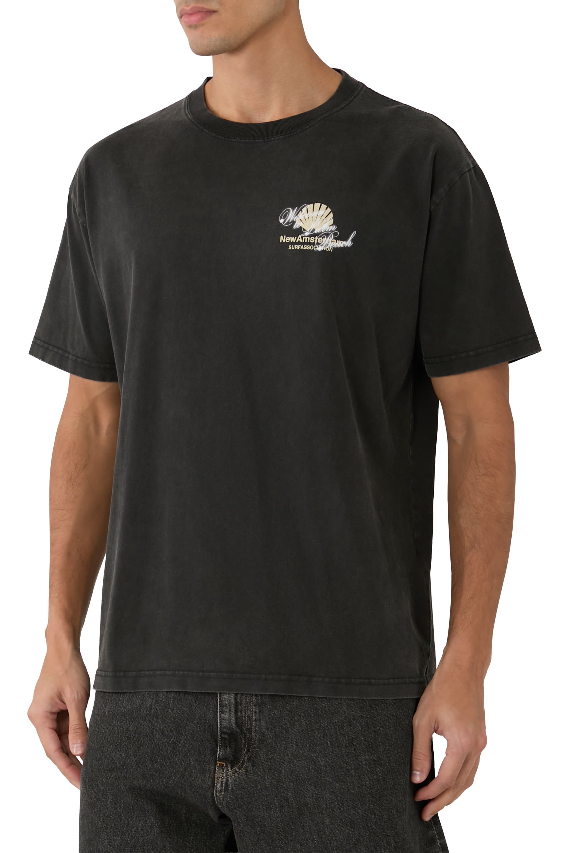 تيشيرت بطبعة ويلكام تو بالم بيتش