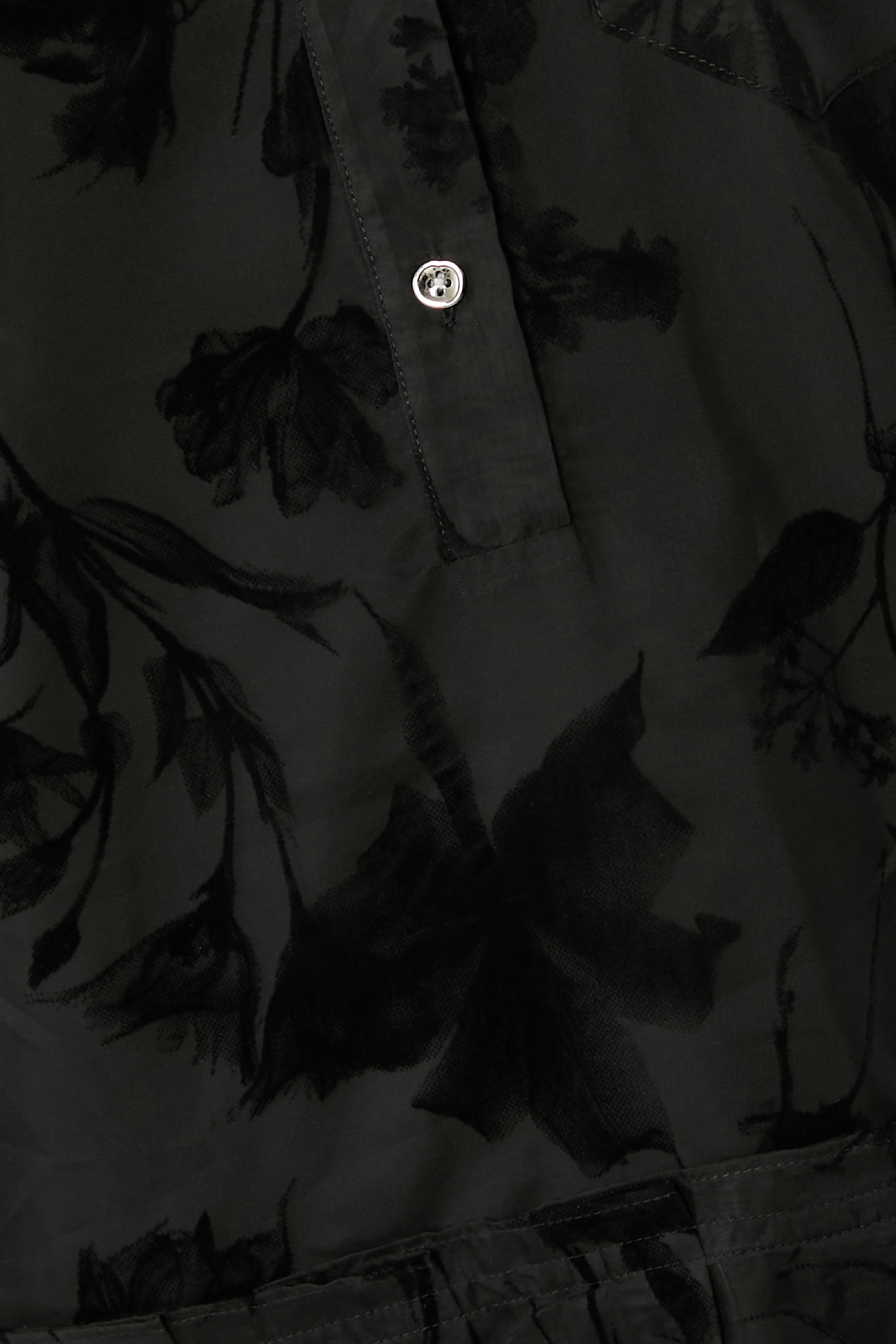 فستان بنمط قميص أورجانزا بتفاصيل بارزة الملمس