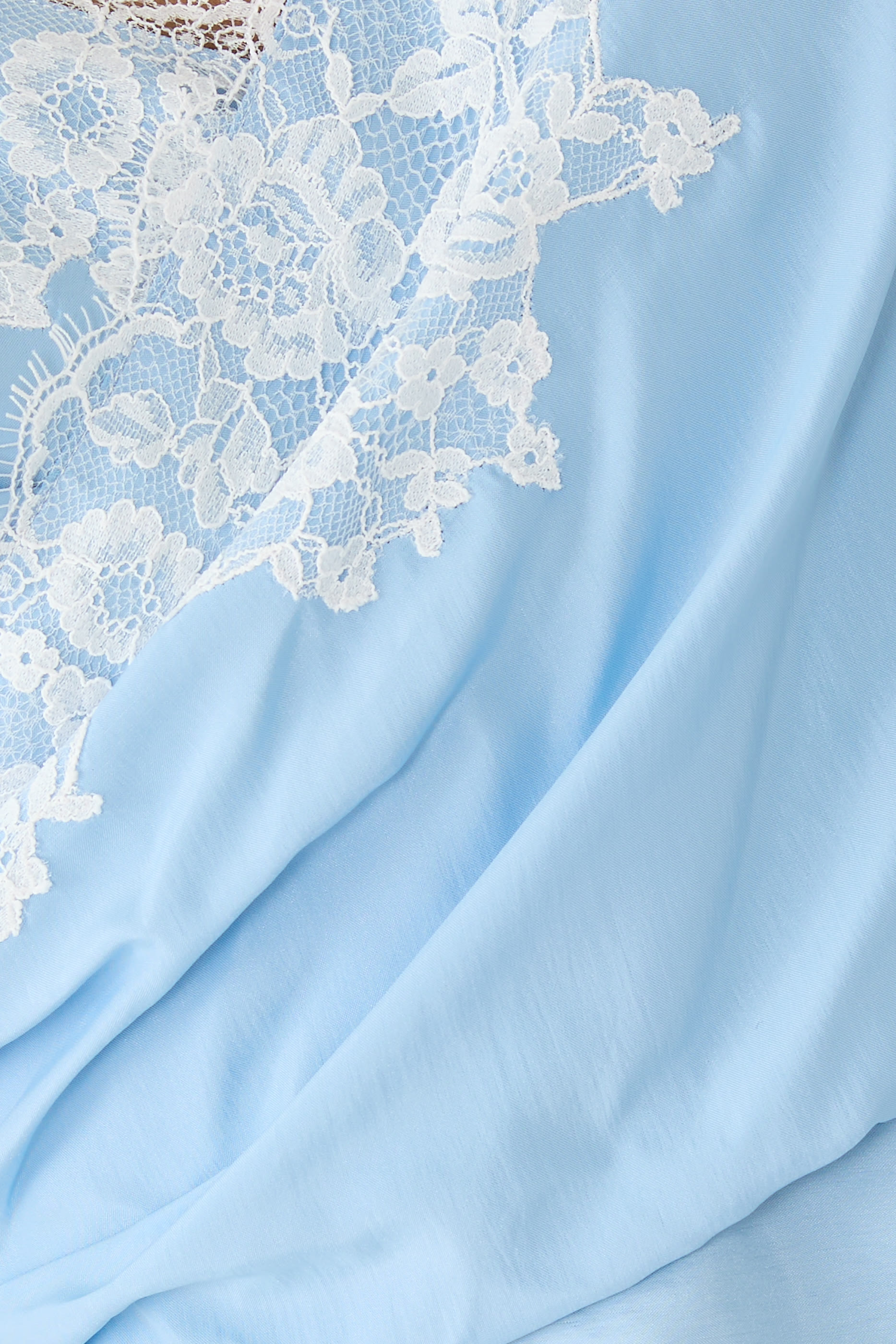 بلوزة هابوتاي بتصميم غير متماثل بلمسة دانتيل