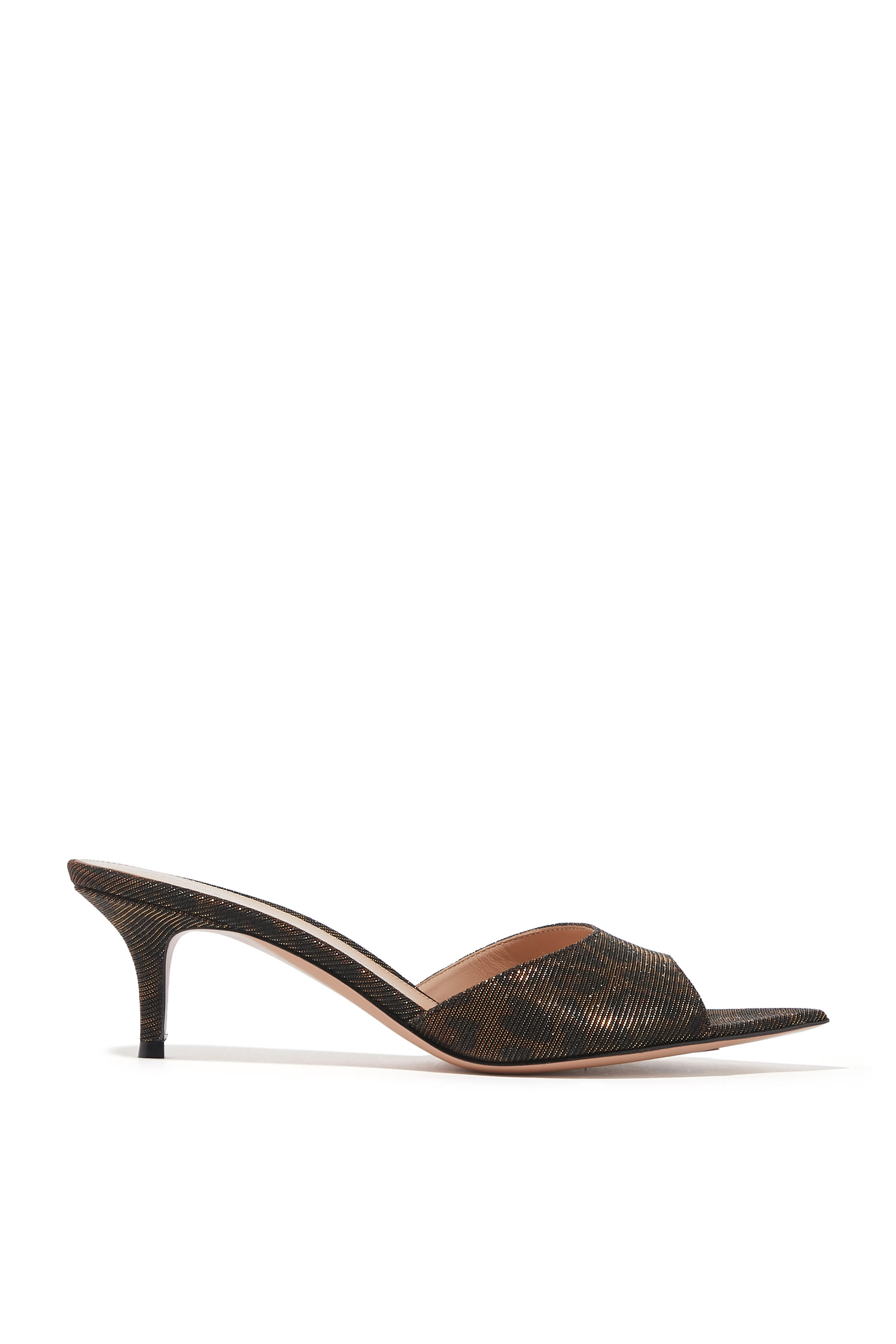 حذاء ايل 55 مفتوح من الخلف بنقشة جلد فهد لامعة