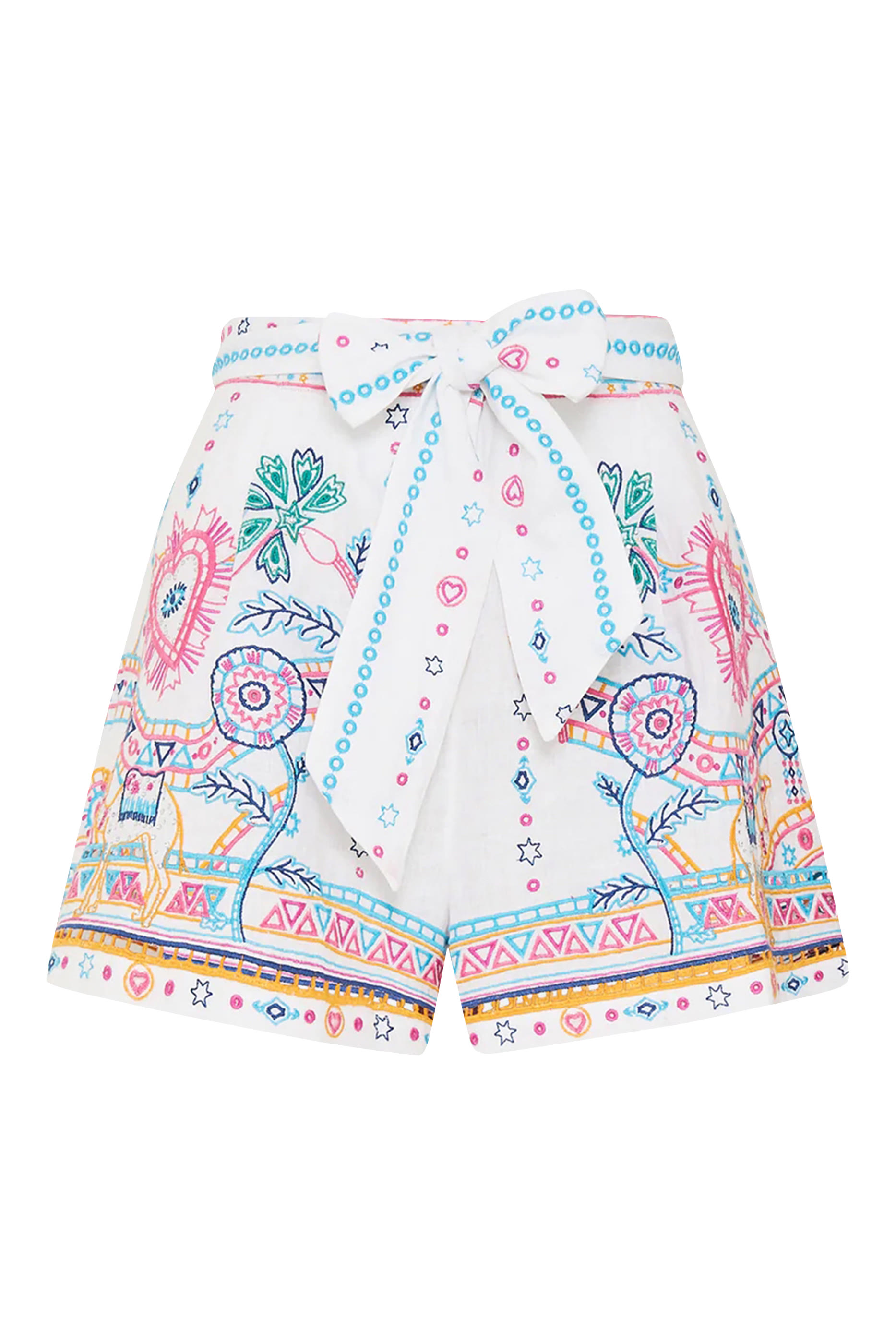 شورت بحزام وطيات في الأمام