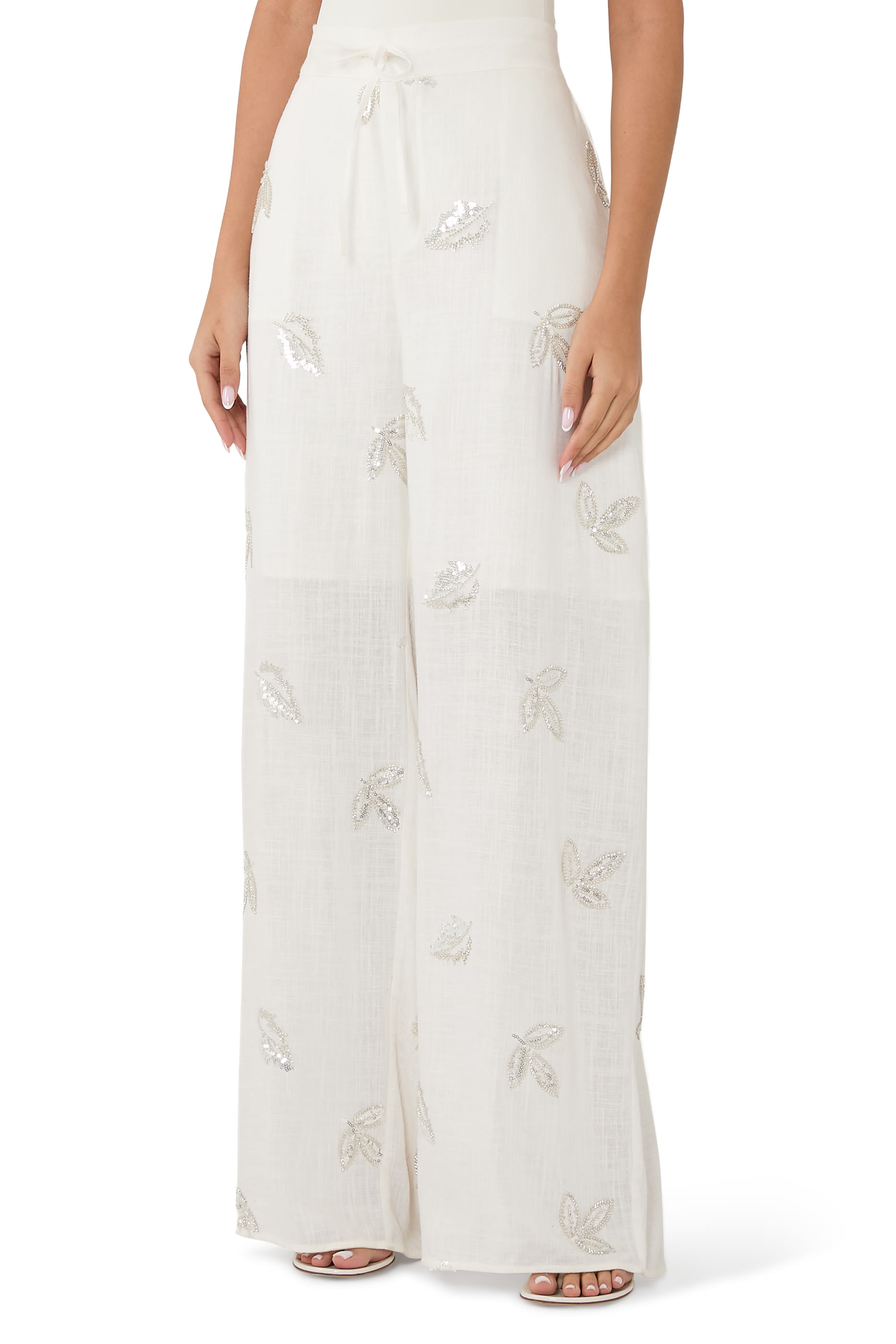 بنطال بيجامة بقصة فضفاضة مزين بترتر كتان مطرز