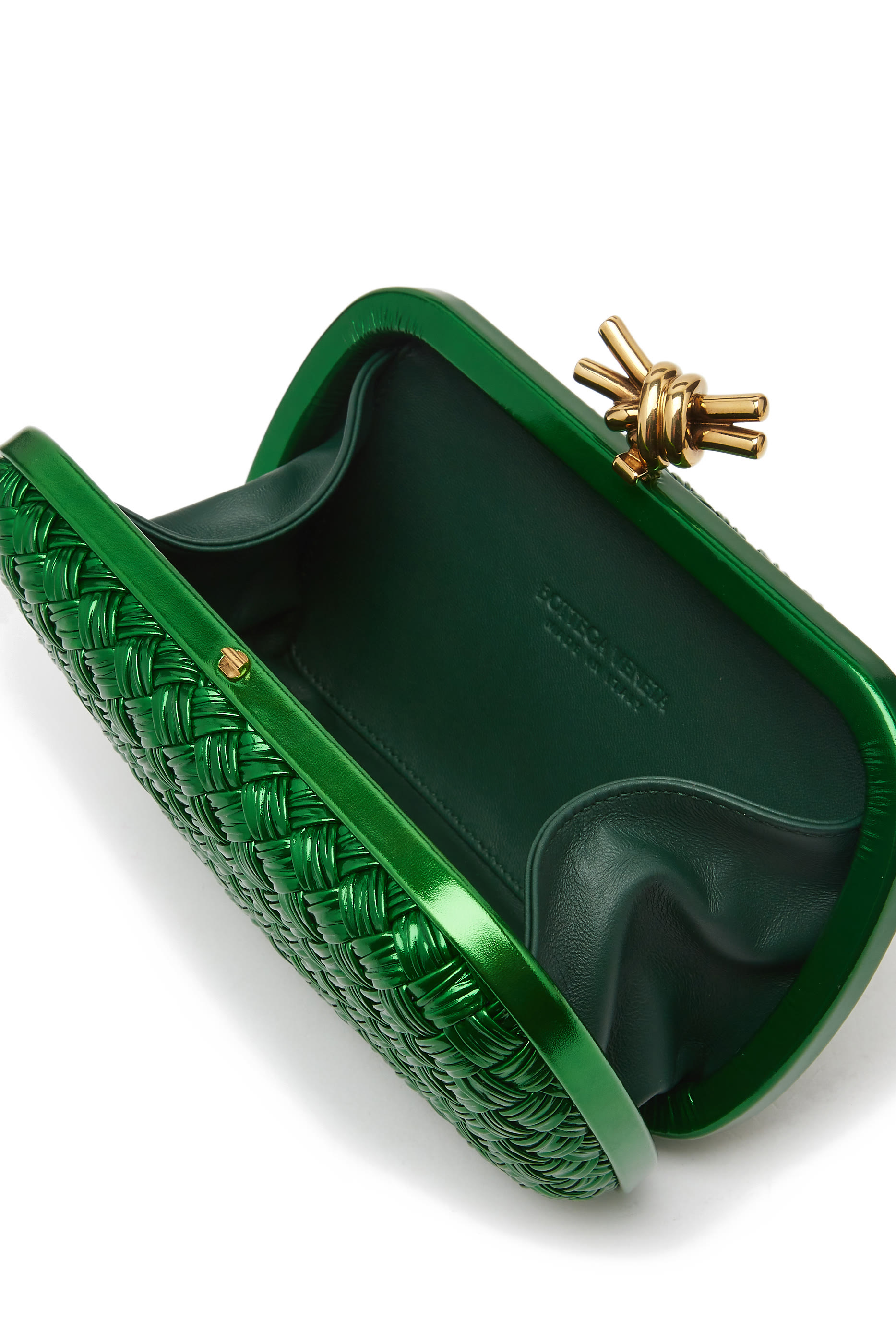 كلاتش بتصميم مجدول وعقدة جلد