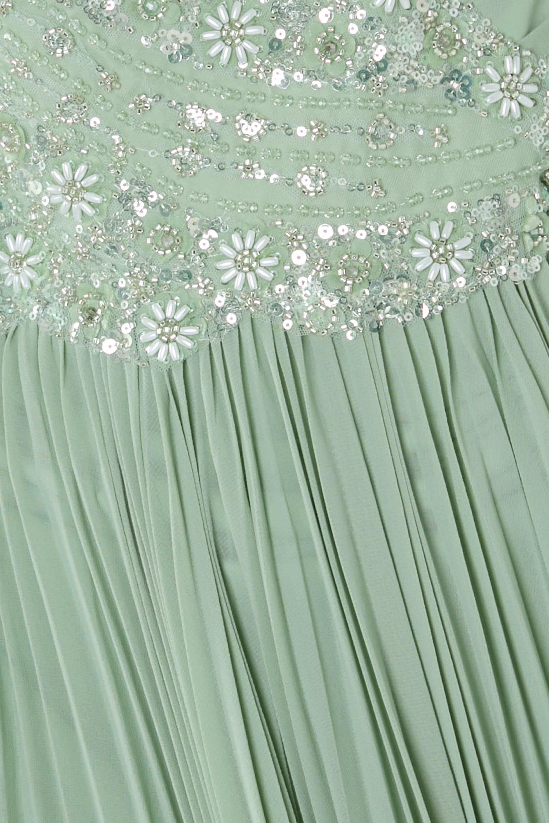 فستان سهرة بقصة على شكل حرف A مطرز شيفون