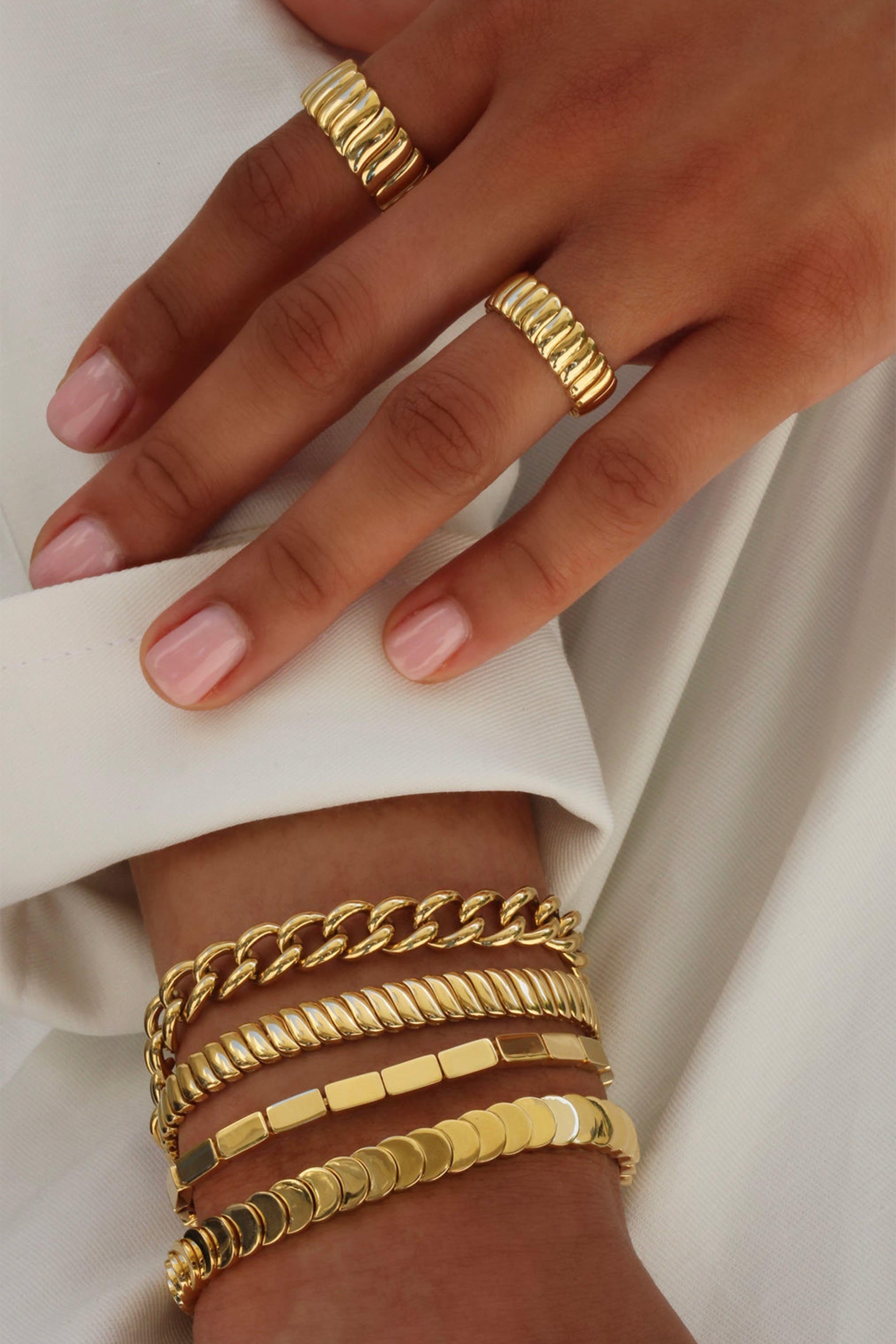 خاتم زوي كلاسيكي، ذهب أصفر عيار 18