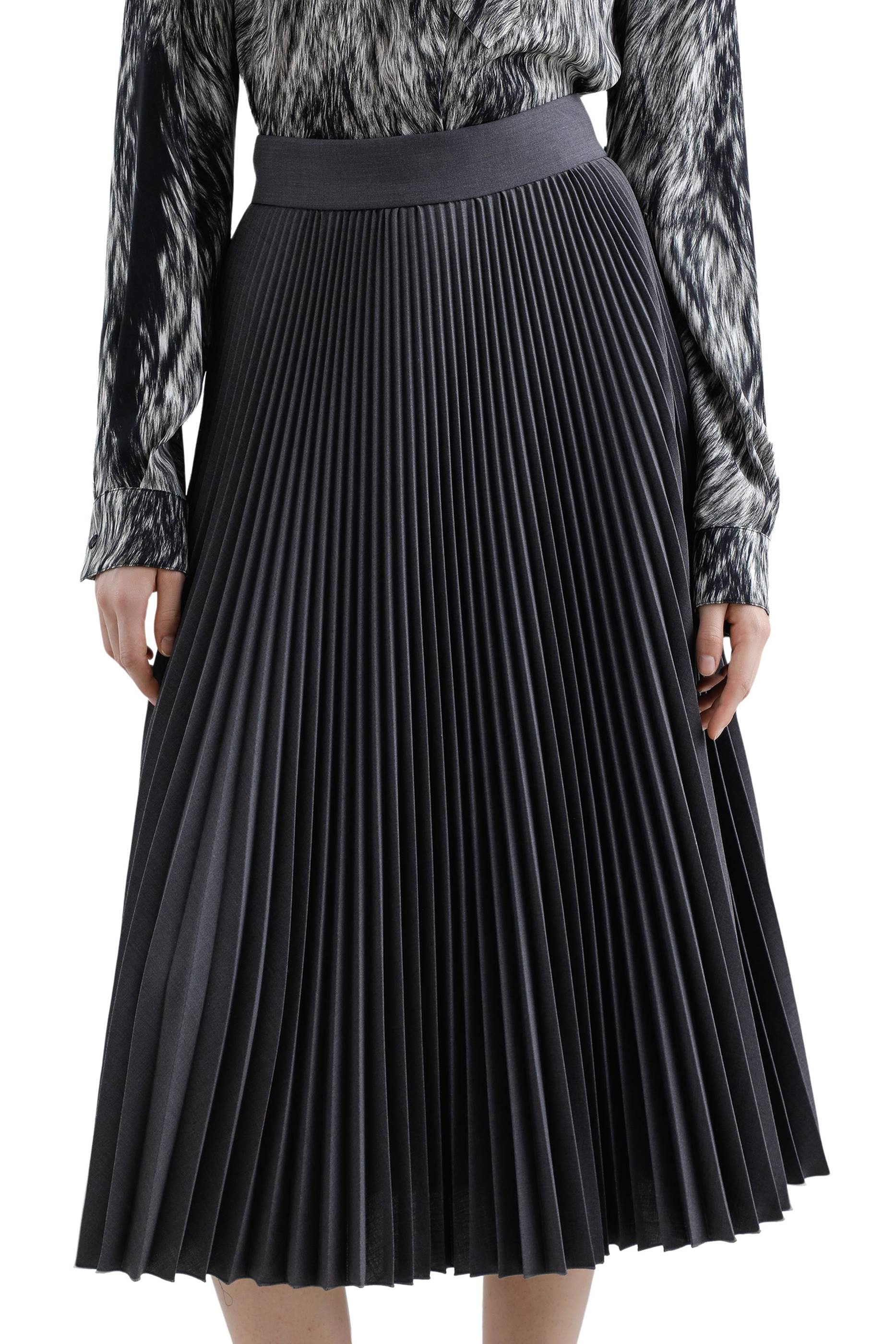 تنورة بطيات بطول الساق