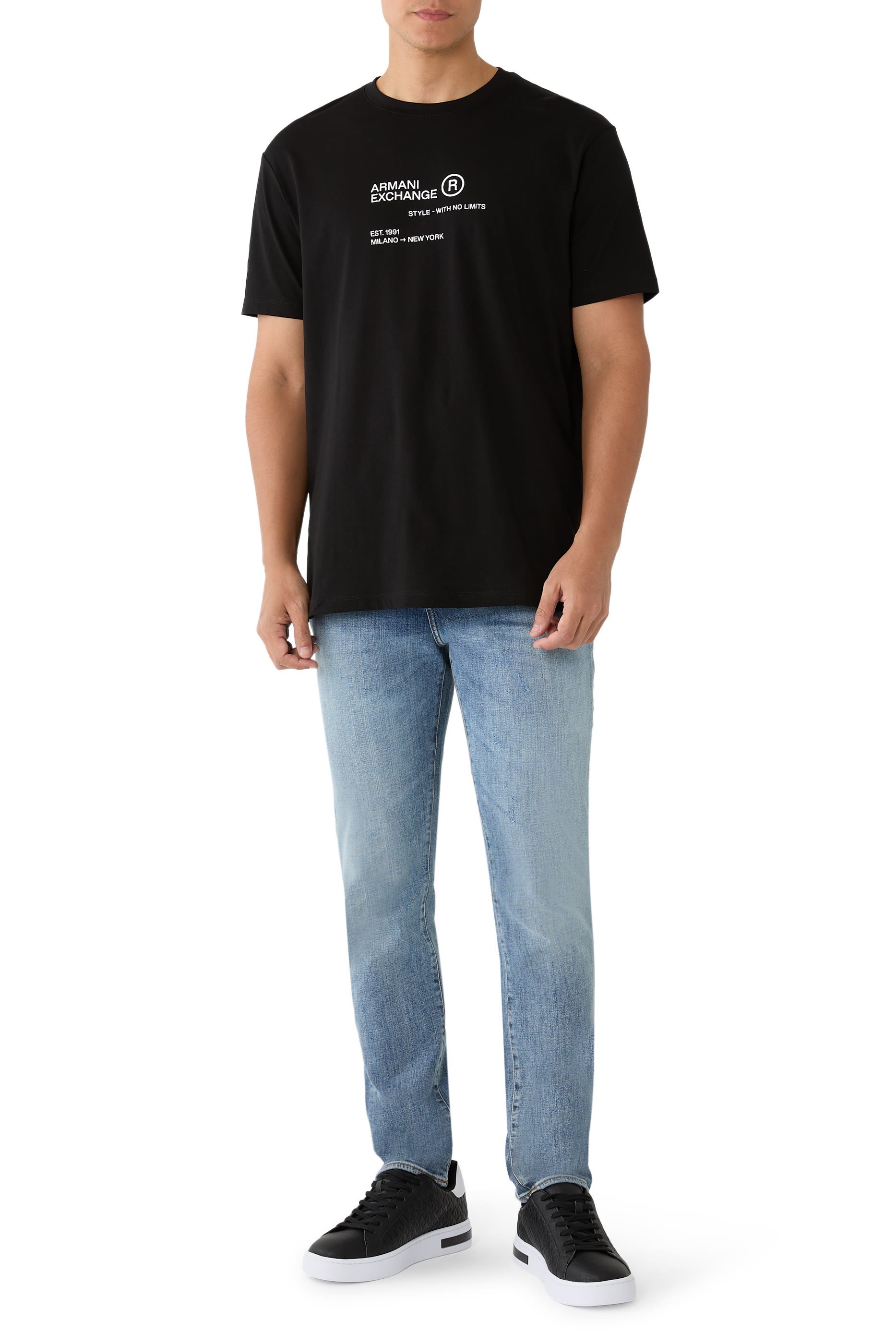 تيشيرت بشعار الماركة