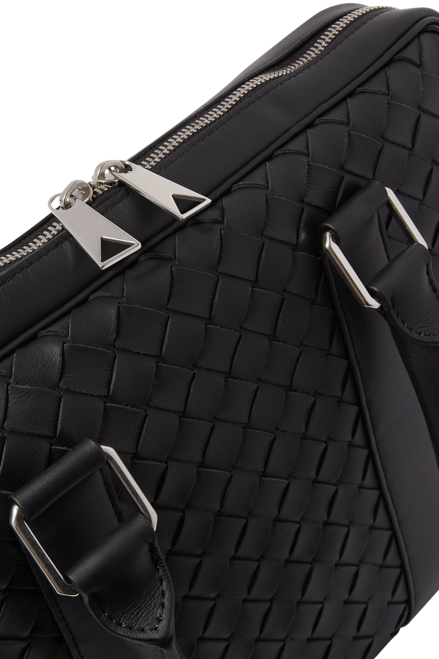 حقيبة رسمية كلاسيكية بتصميم مجدول