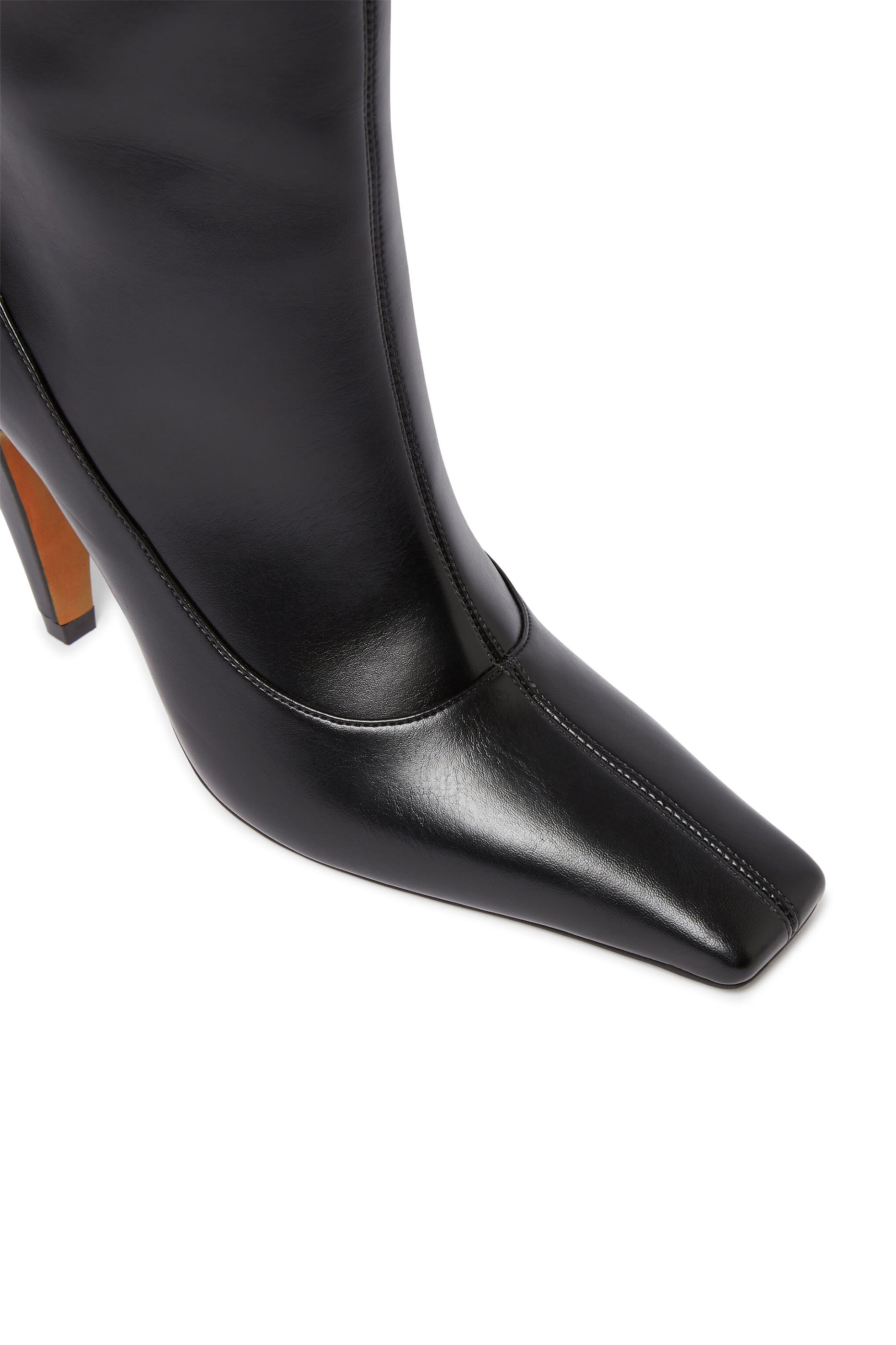 بوت سبور 95 بطول الركبة