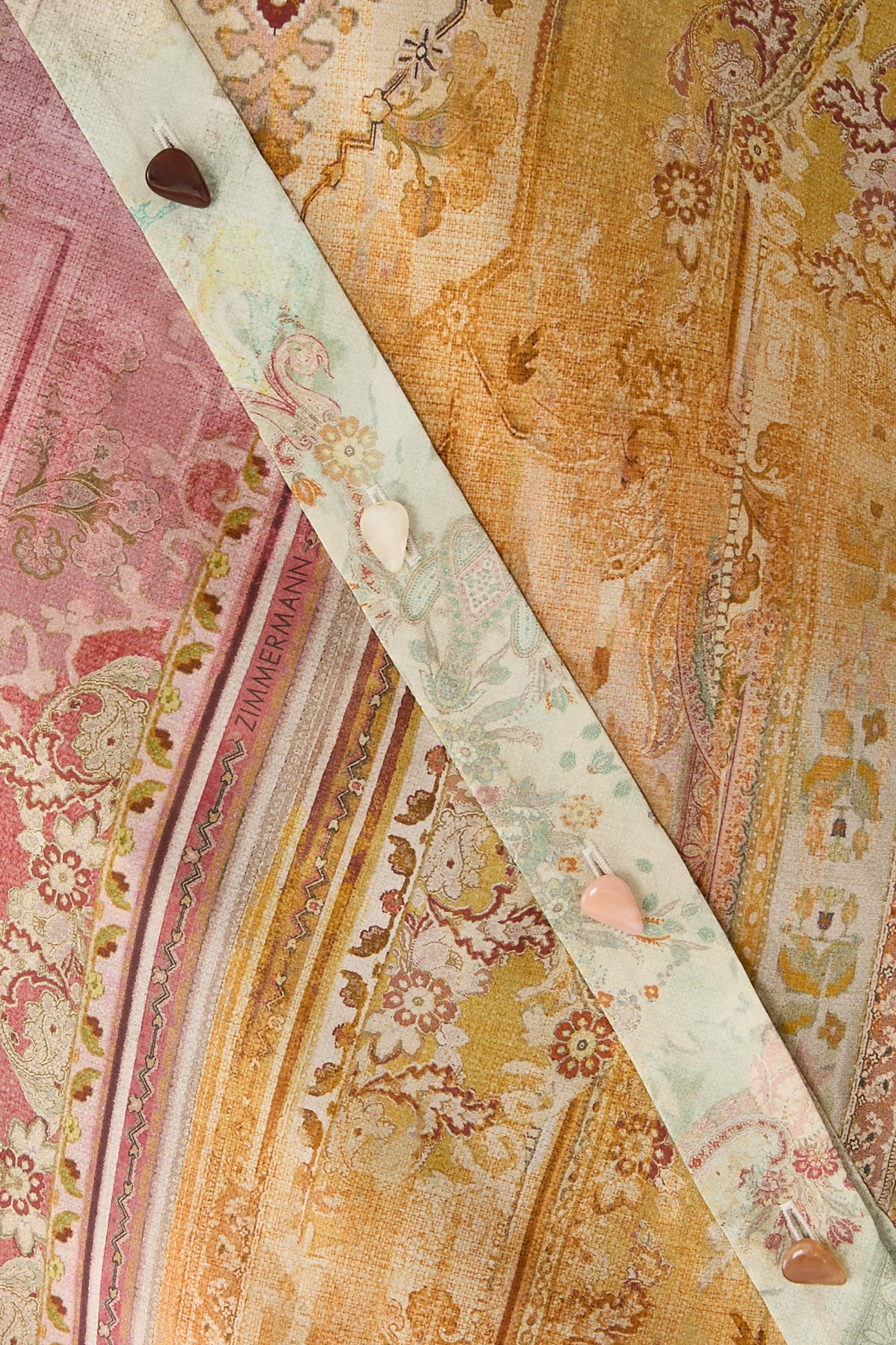 قميص تالو بقصة مريحة