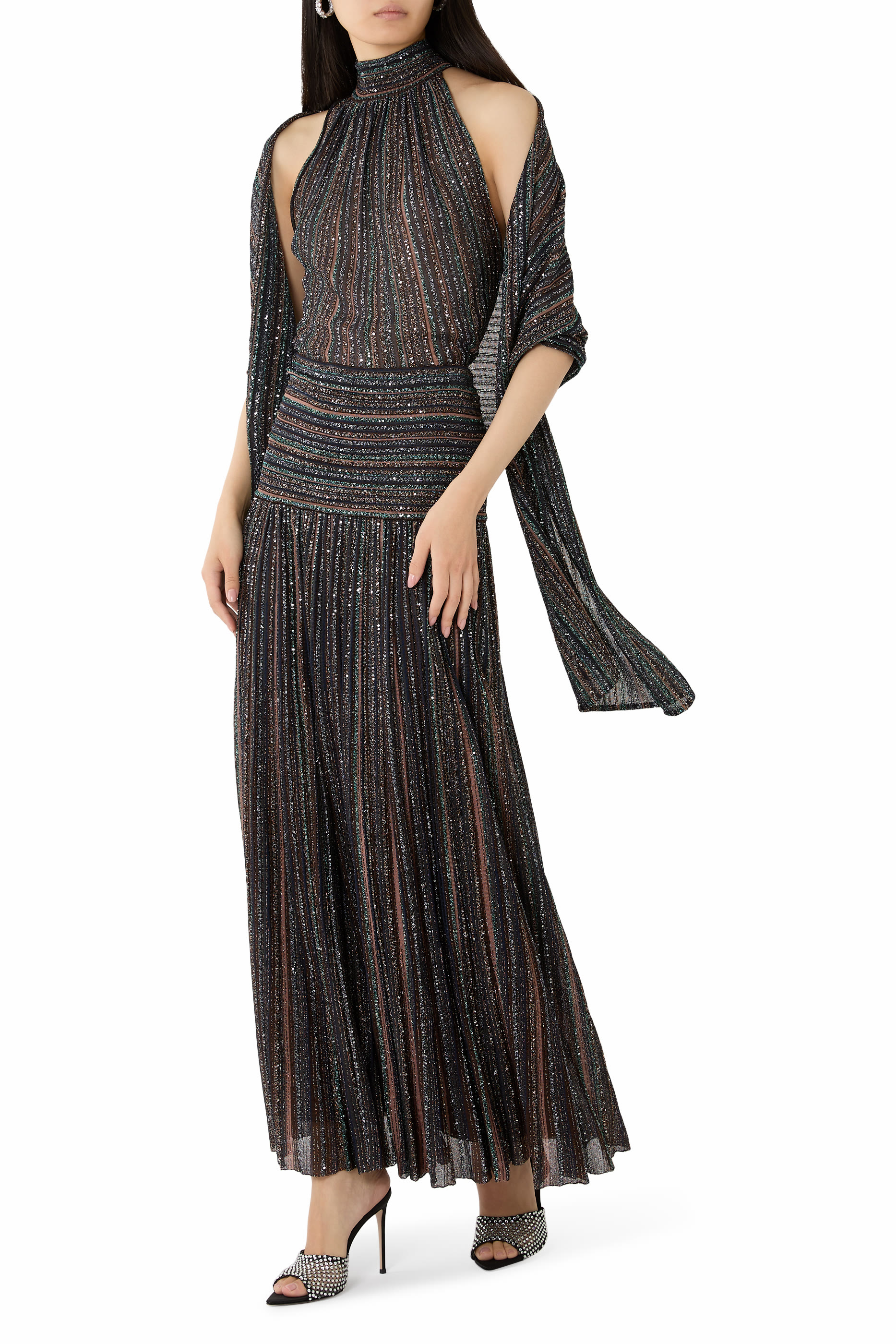 شال مضلع مزين بالترتر