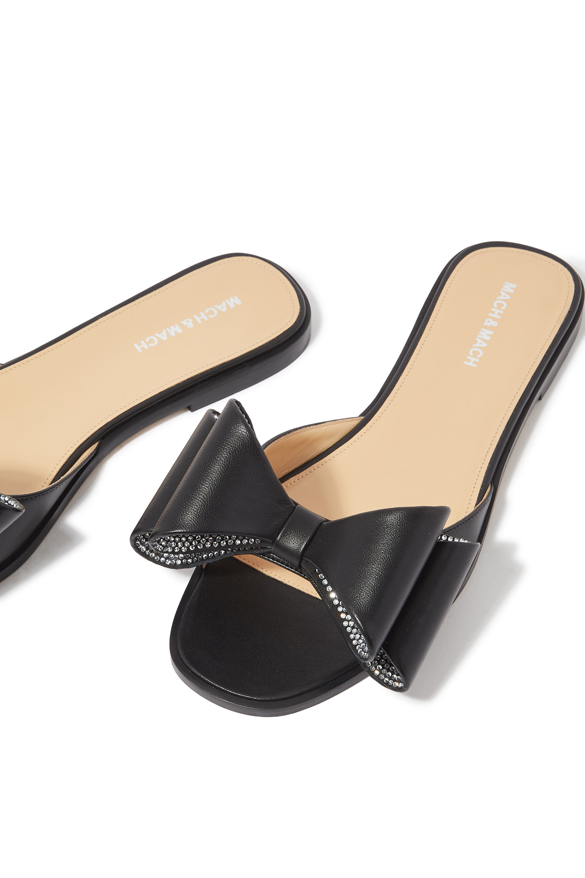 حذاء كادو خفيف بنعل مسطح وربطة فيونكة كبيرة