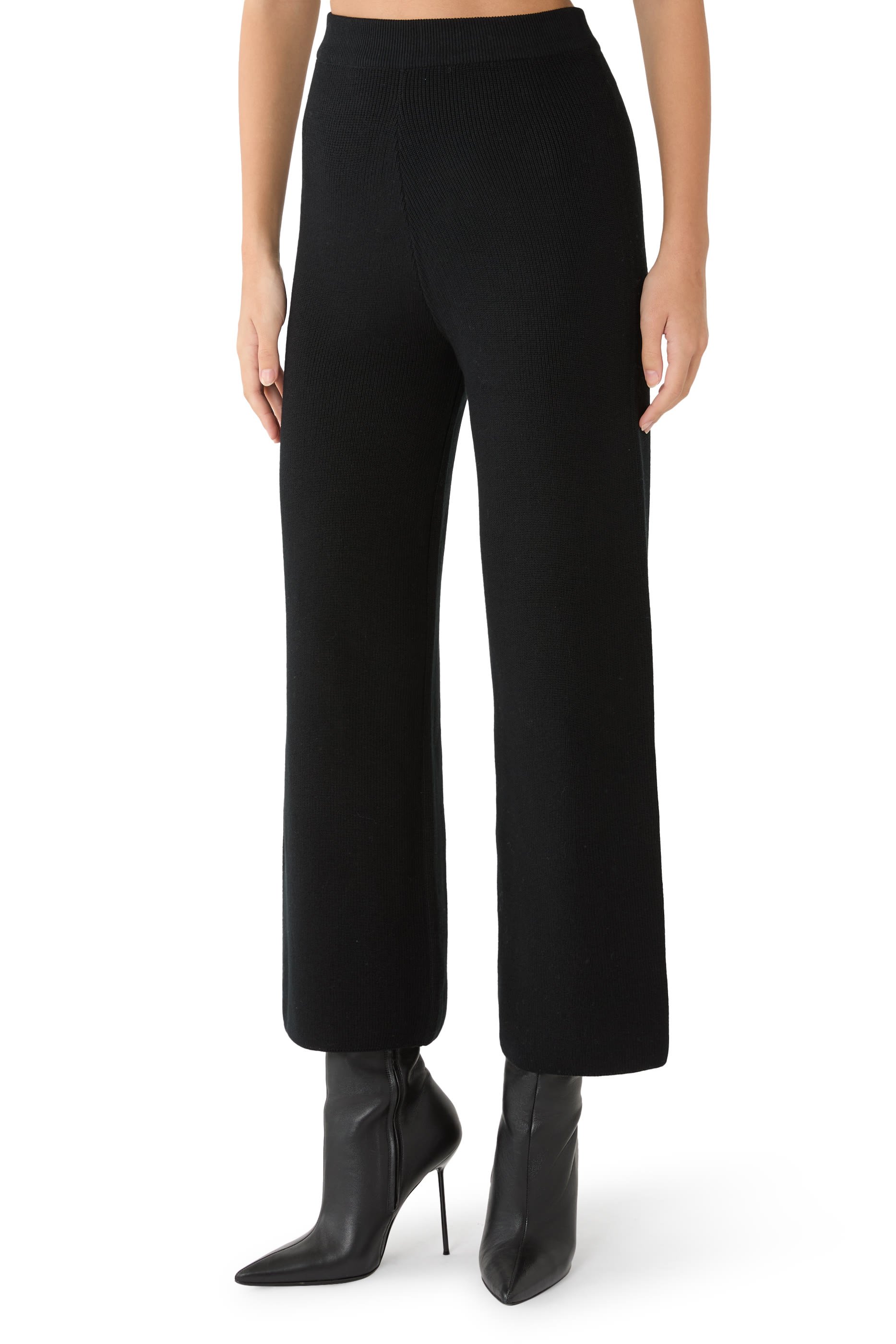 بنطال بقصة ساق مستقيمة