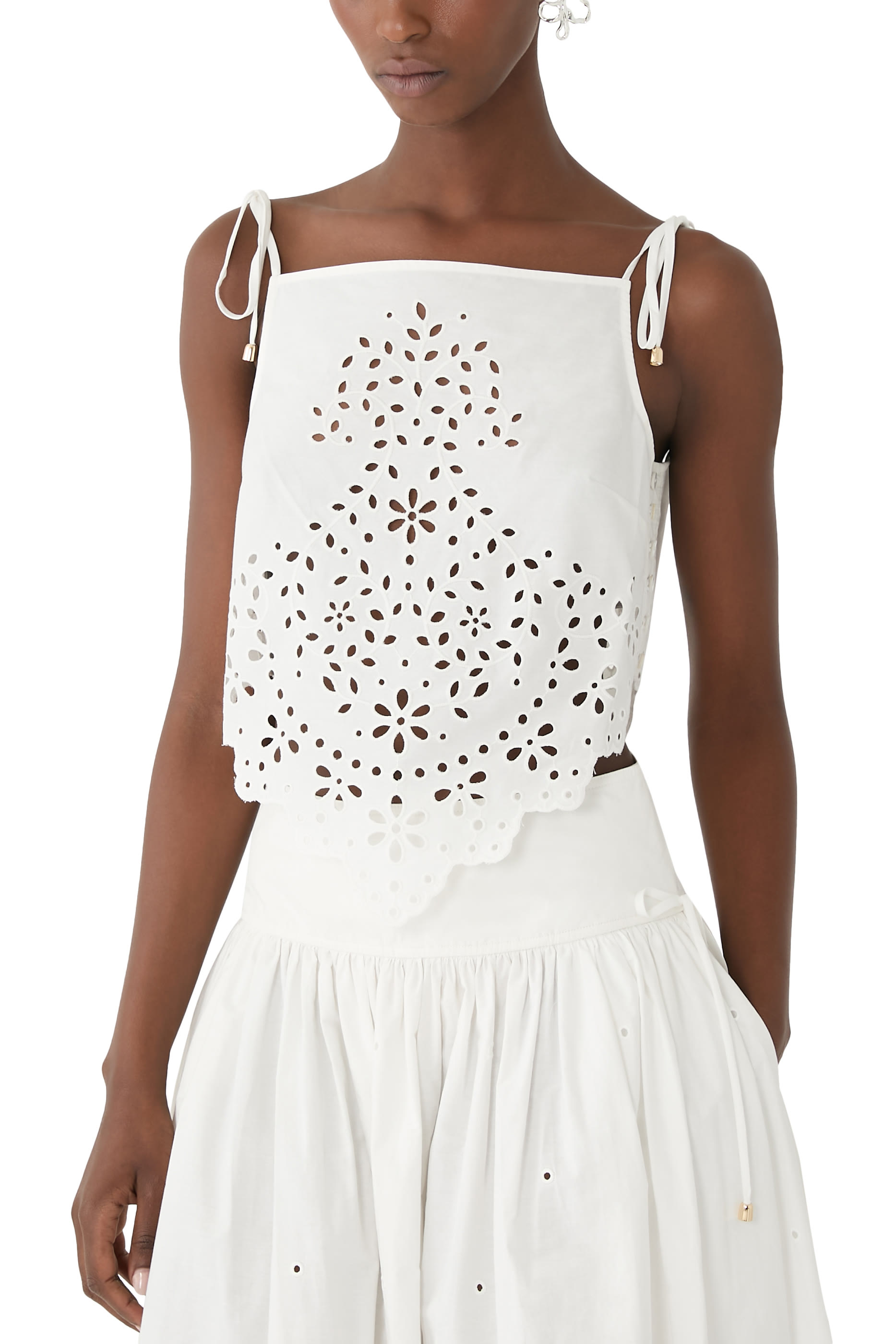 بلوزة مطرزة قطن