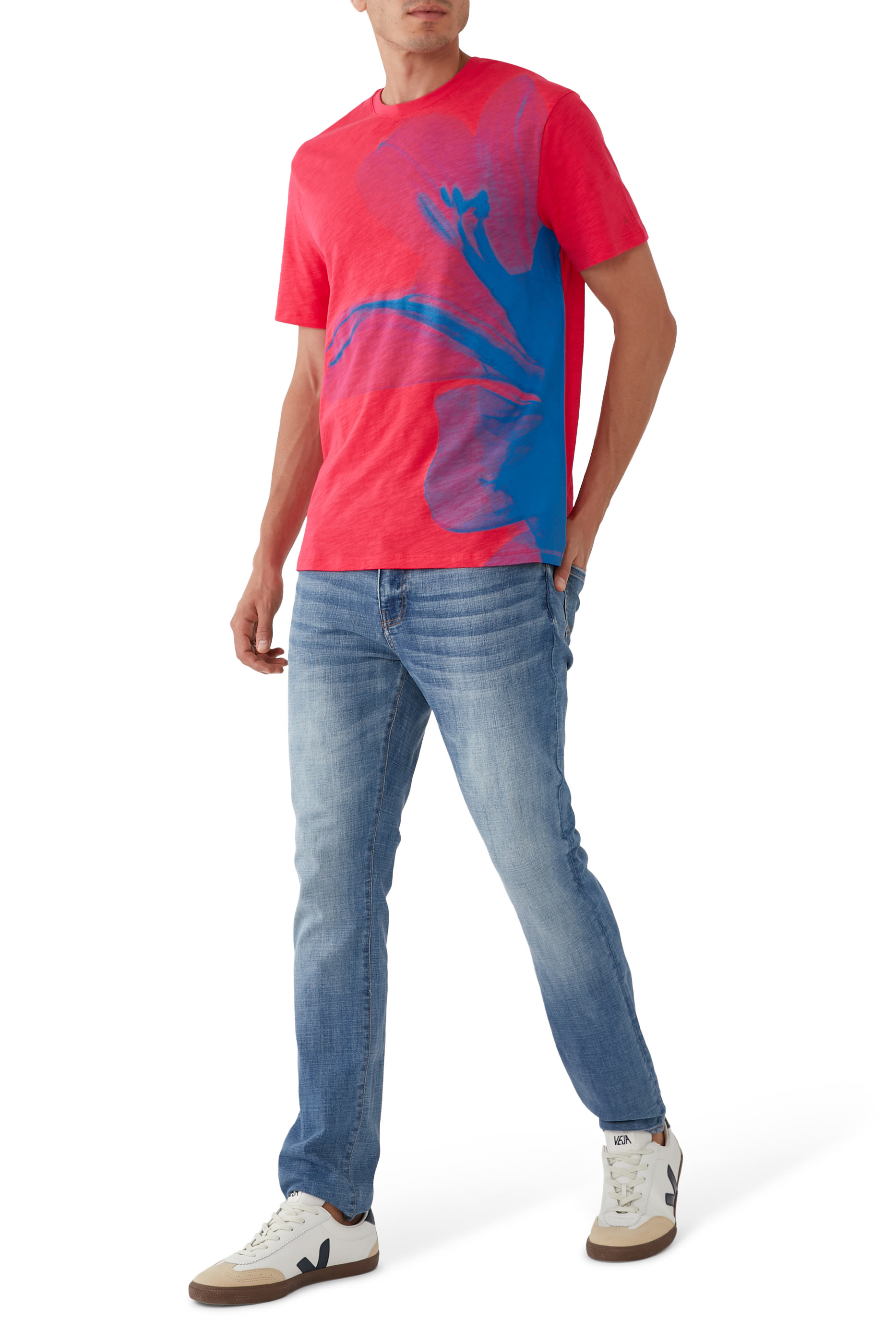 تيشيرت بطبعات أوراق شجر قطن