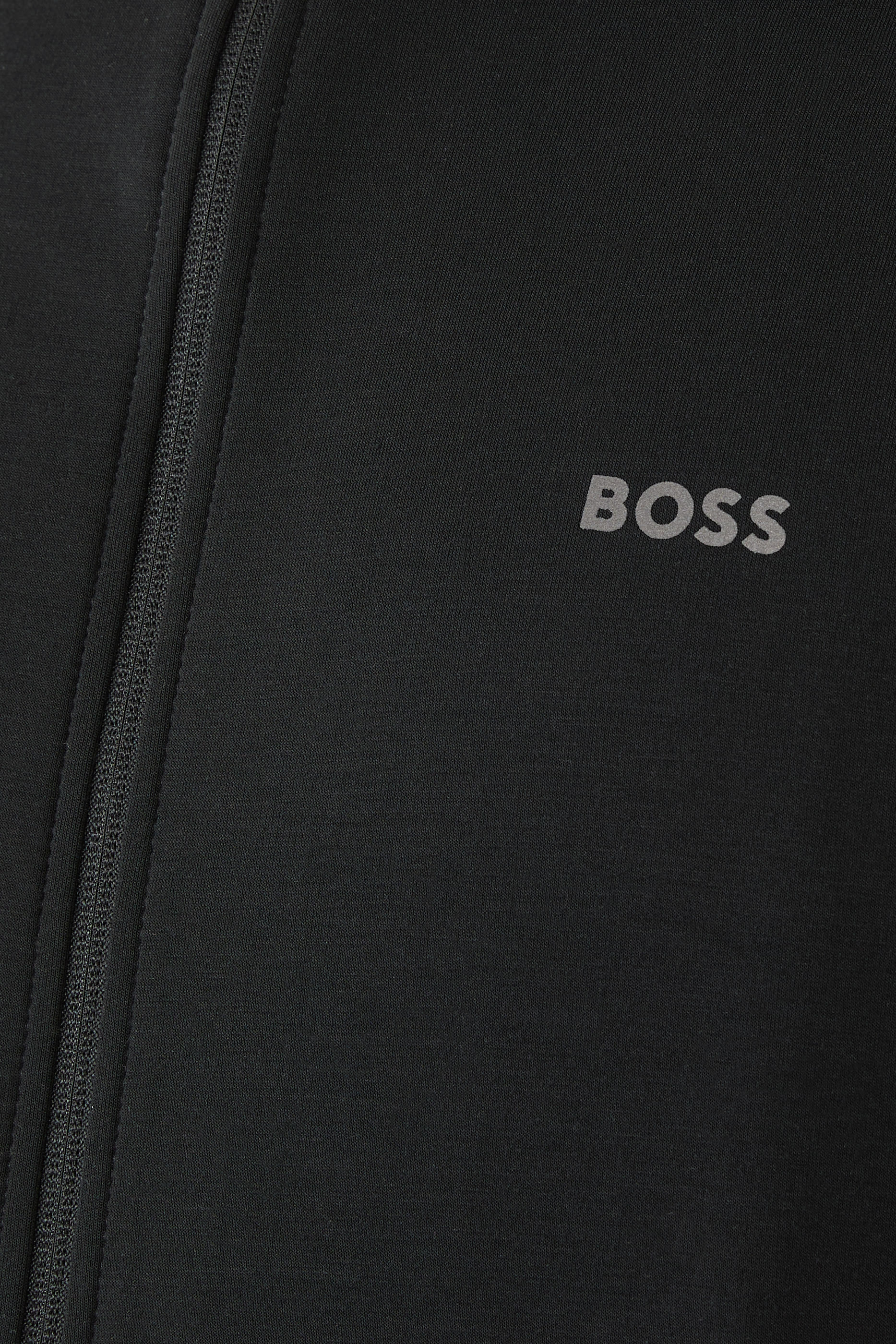 جاكيت منسوج بأكمام مغايرة