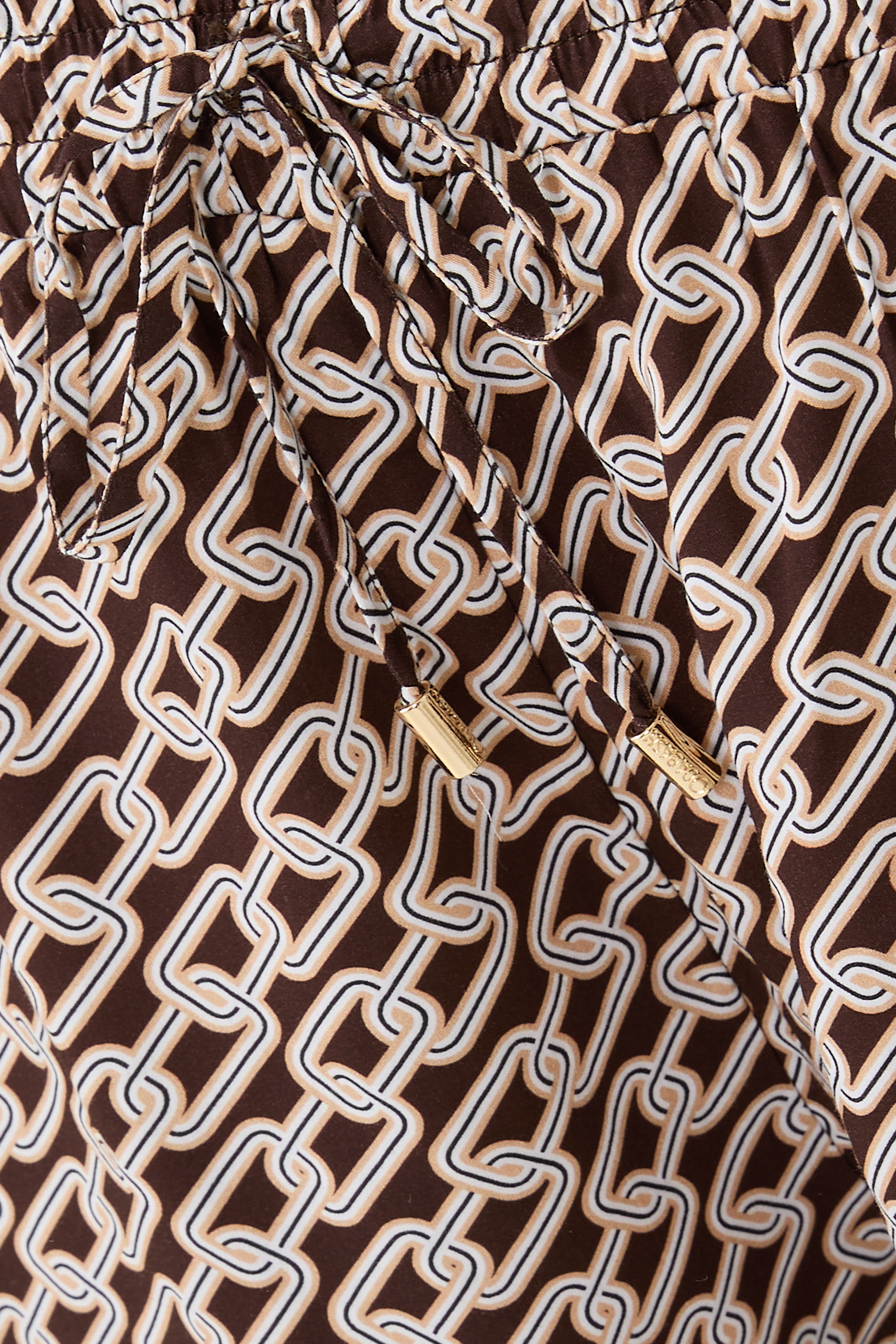 شورت اني بنقشات سلسلة