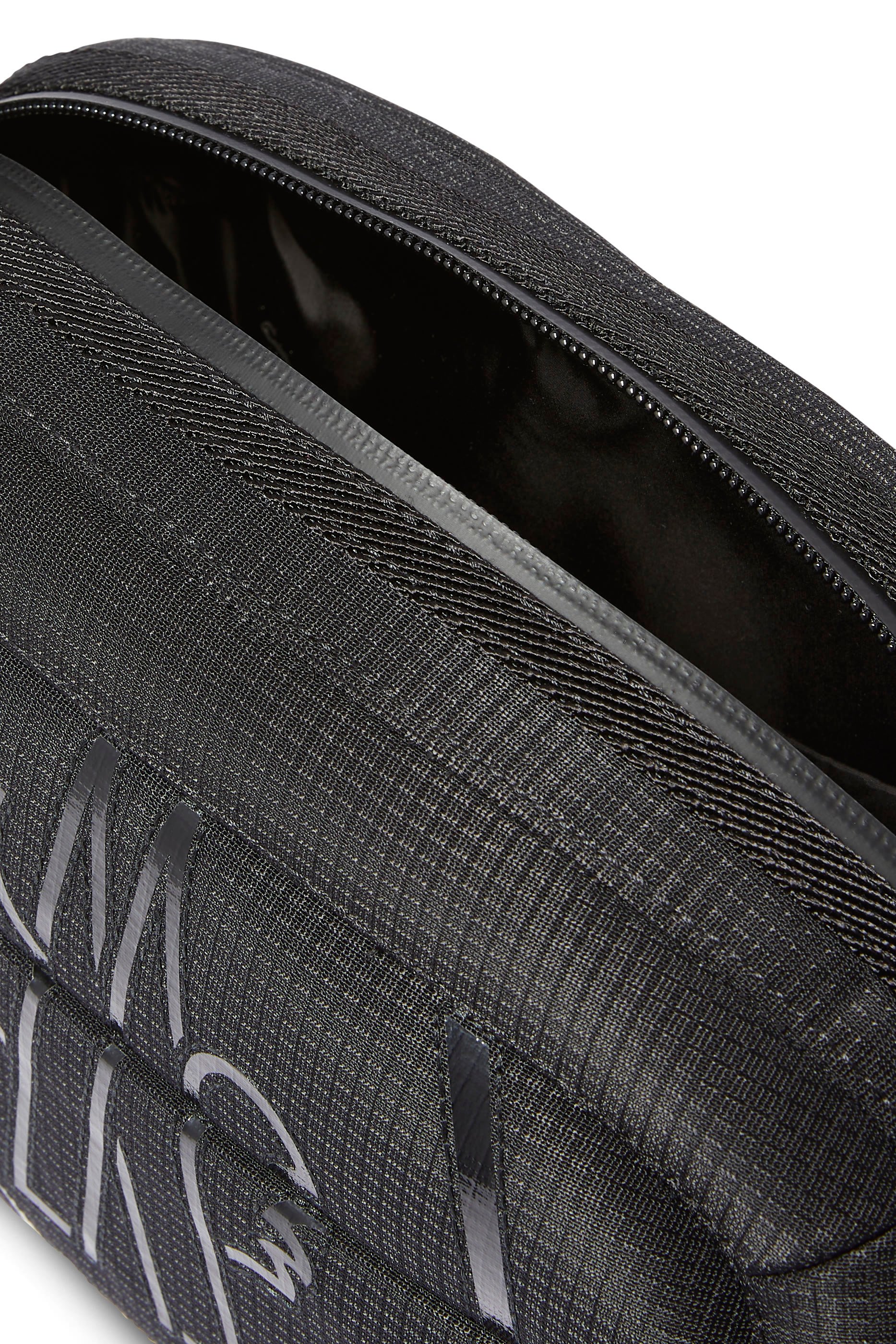 حقيبة كروس بودي