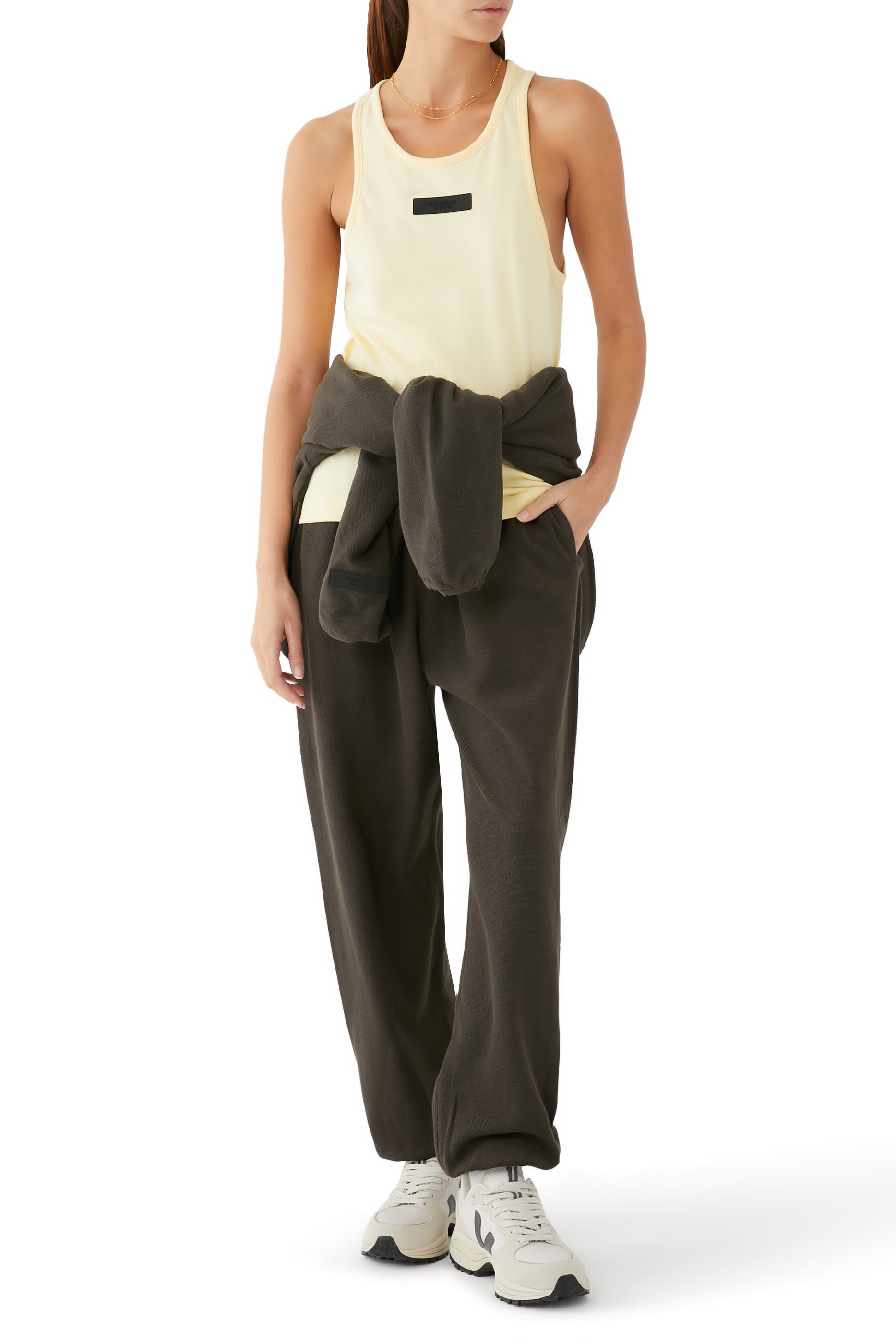 بلوزة بلا أكمام بشعار الماركة