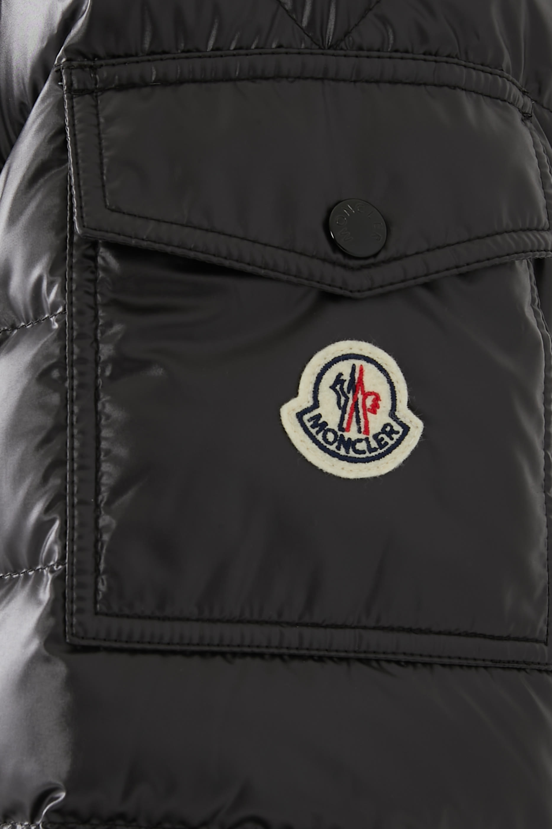 جاكيت لوروس قصير مبطن بالزغب