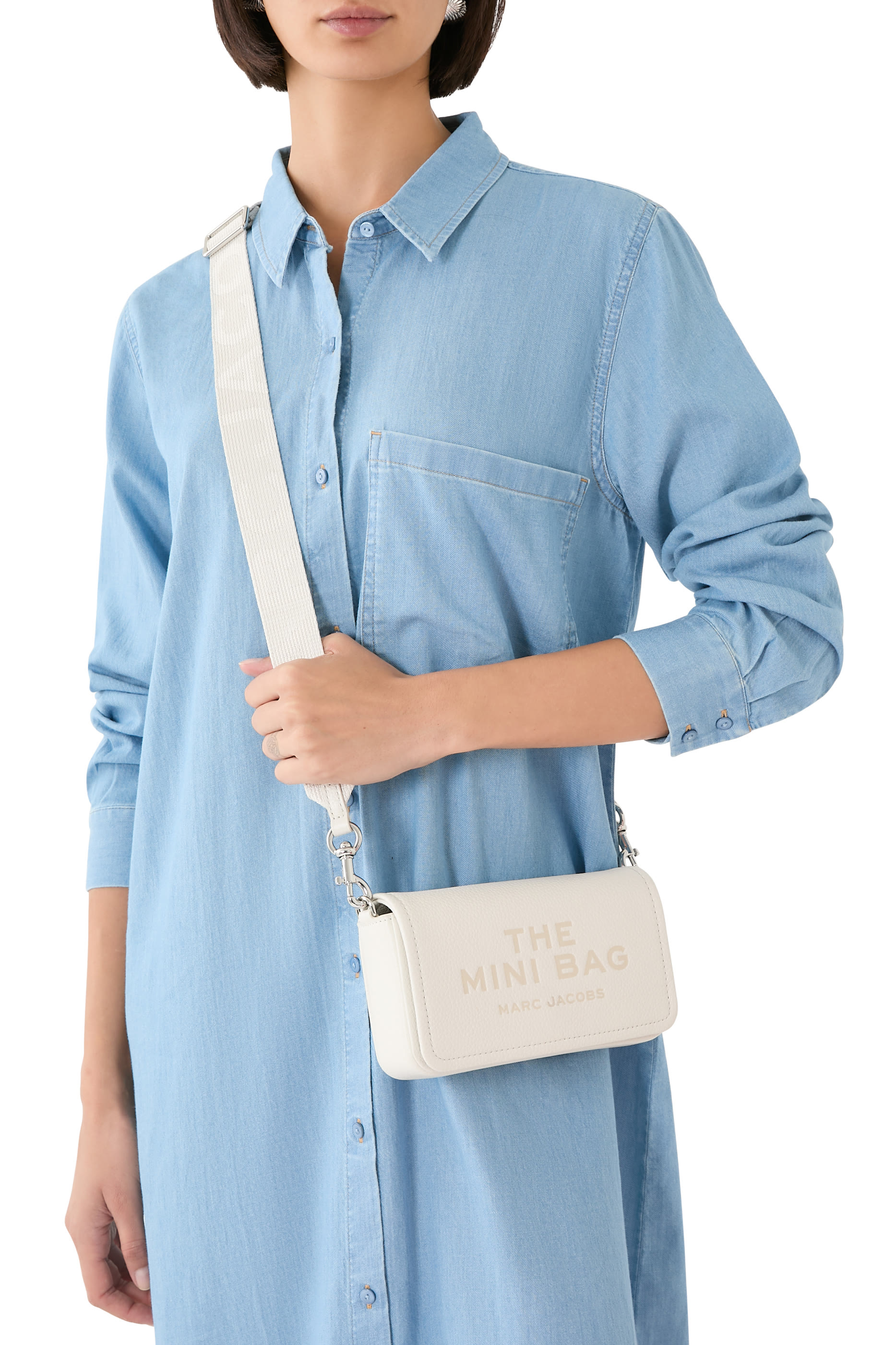 حقيبة صغيرة جلد