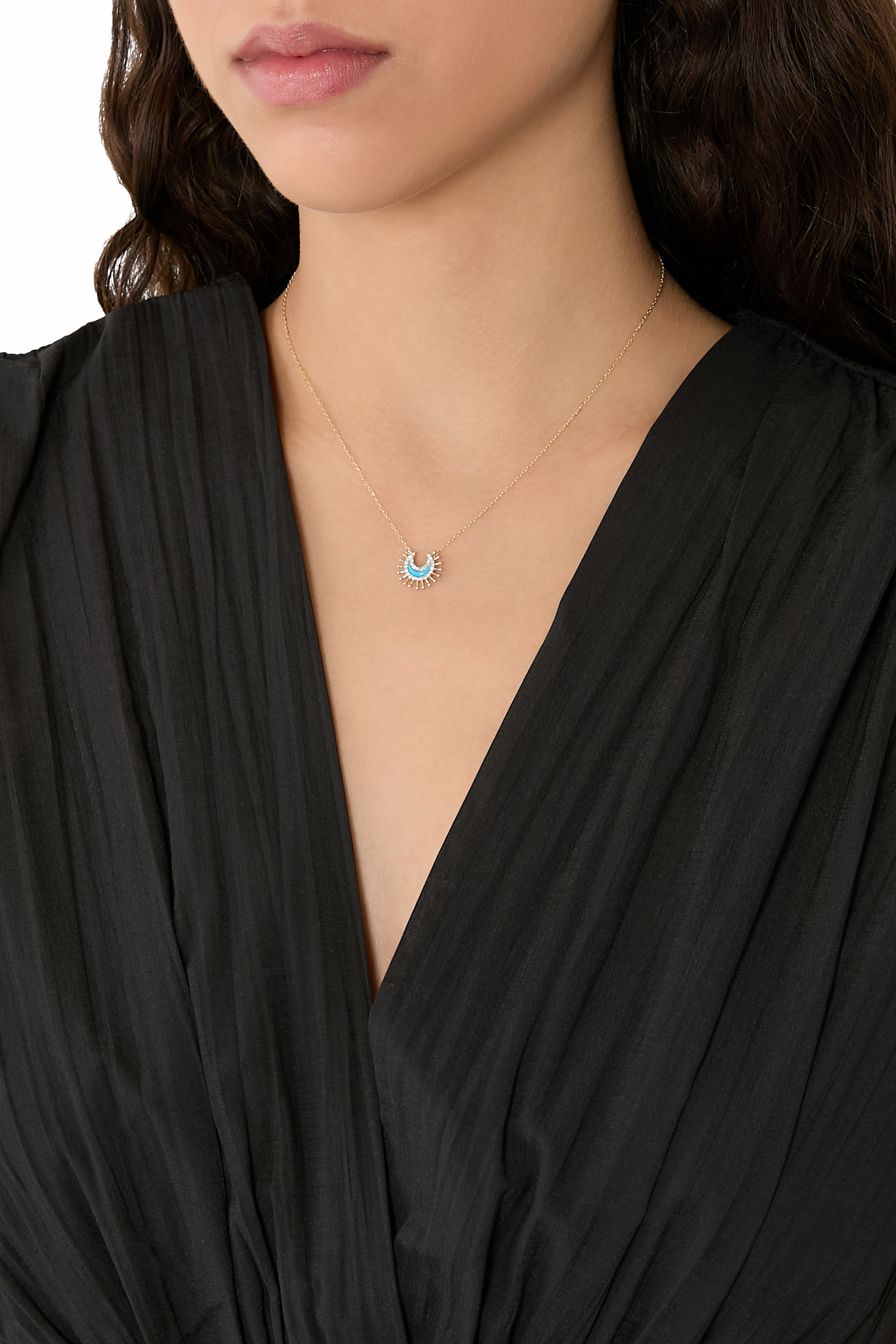 قلادة ويذ لاك مزينة بالفيروز والماس، ذهب أصفر عيار 18