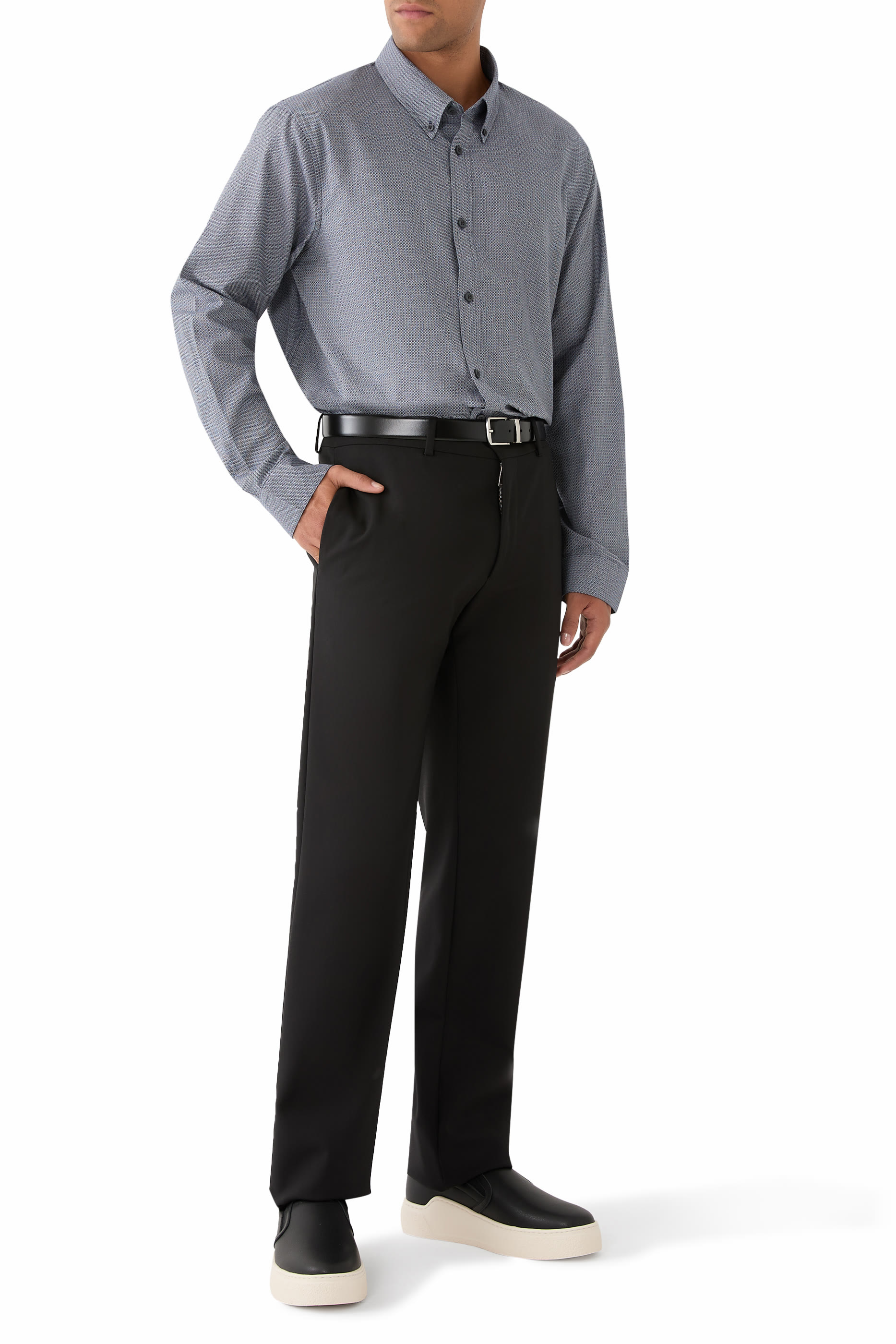 قميص بأكمام طويلة بشعار الماركة