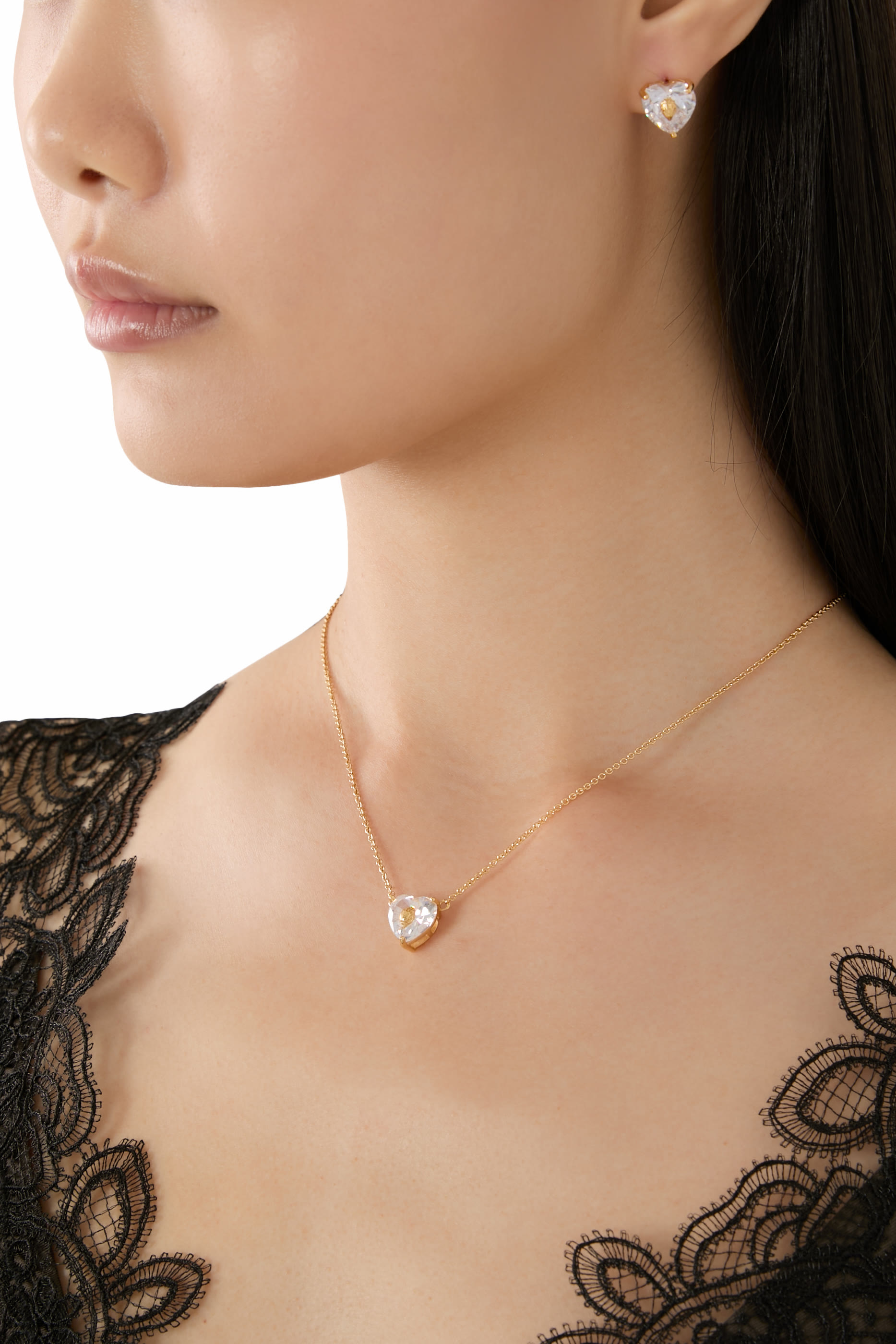 أقراط بتصميم قلب مرصعة بكريستال، نحايس