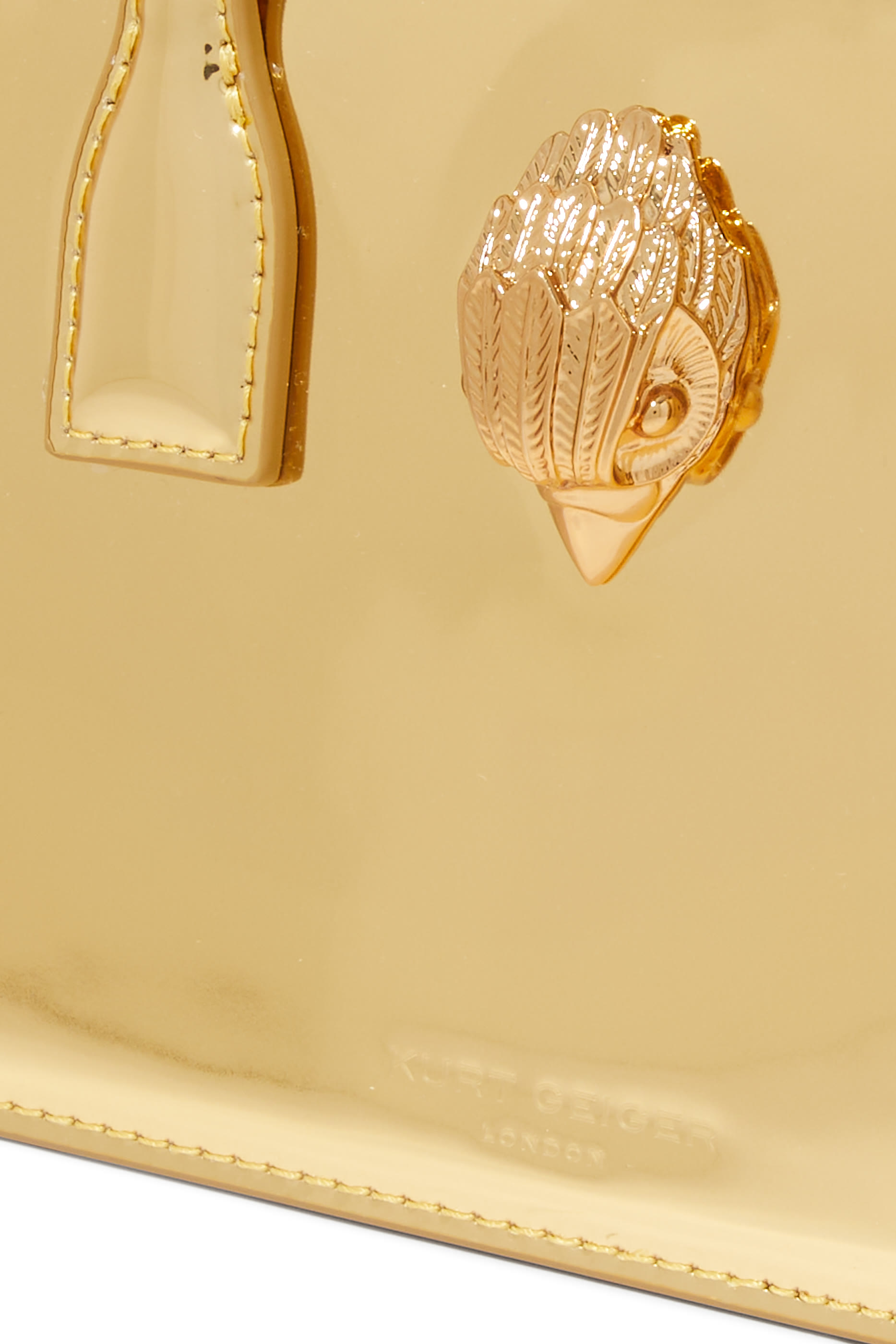 حقيبة يد بوند صغيرة