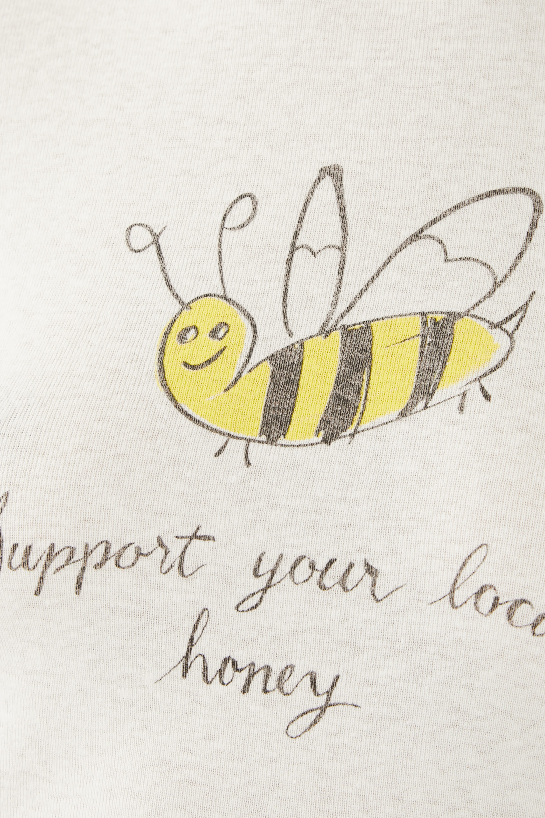 تيشيرت ناينتيز بايبي بطبعة لوكال هاني