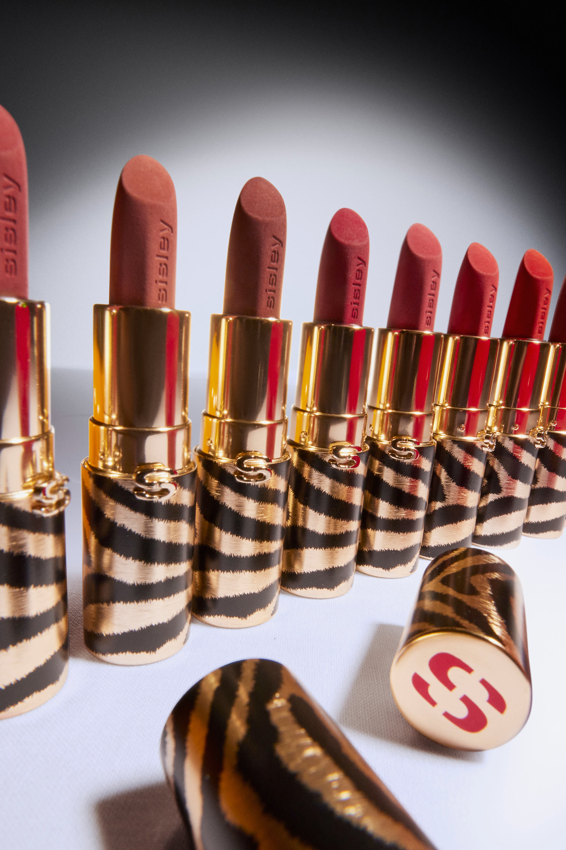 أحمر شفاه فيتو روج فيلفت