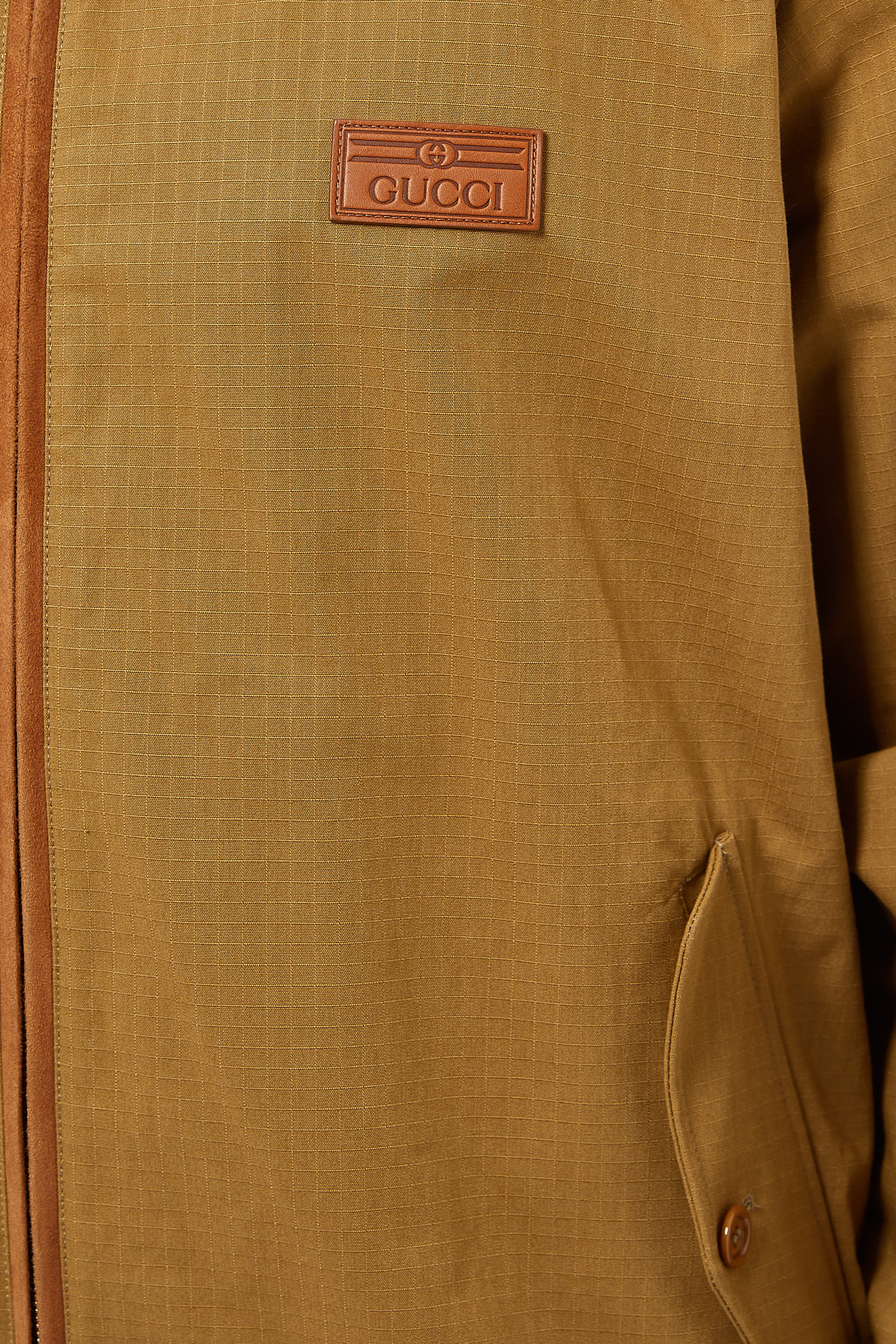 جاكيت بوجين بشعار الماركة GG