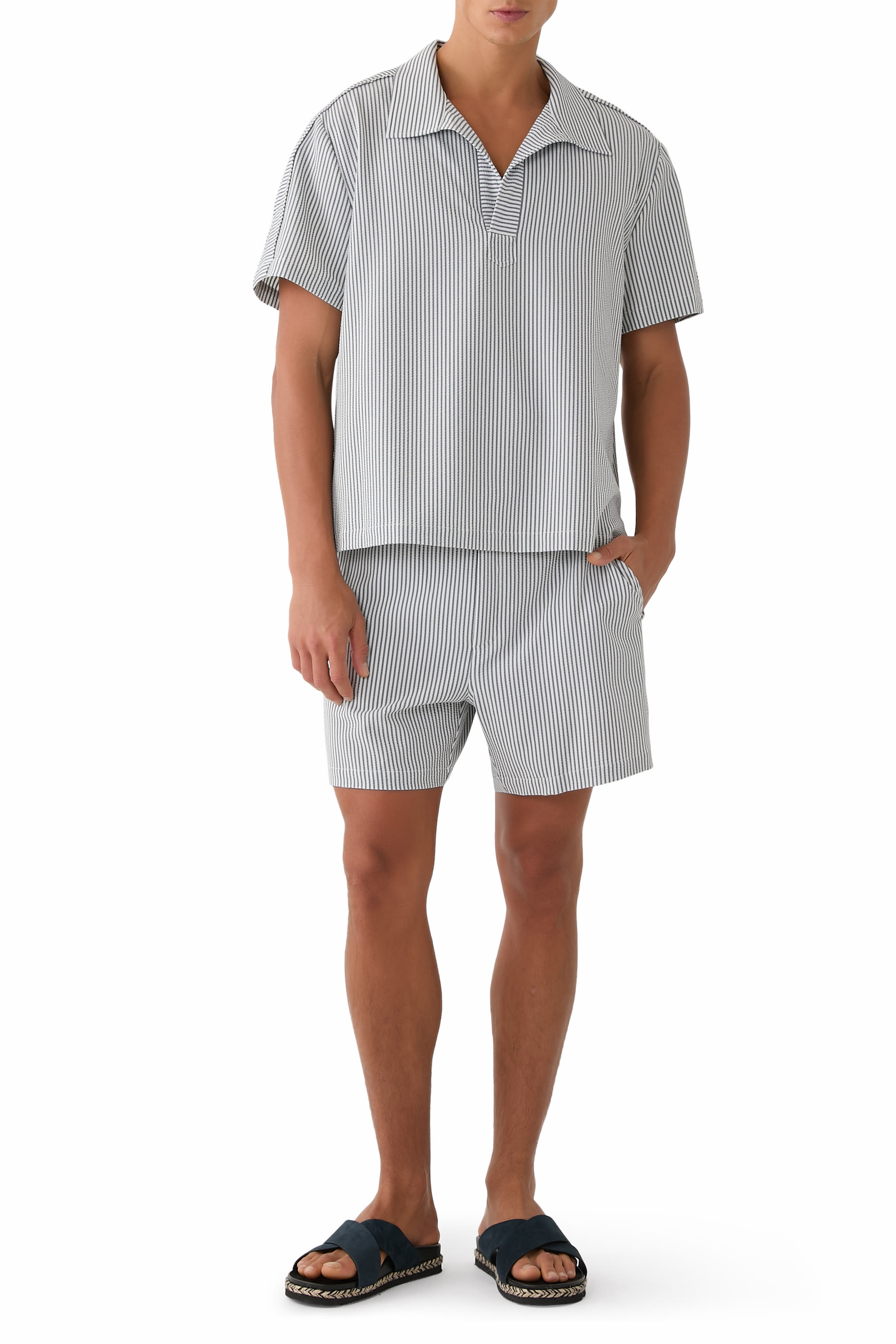 تيشيرت مخطط بياقة مسطحة