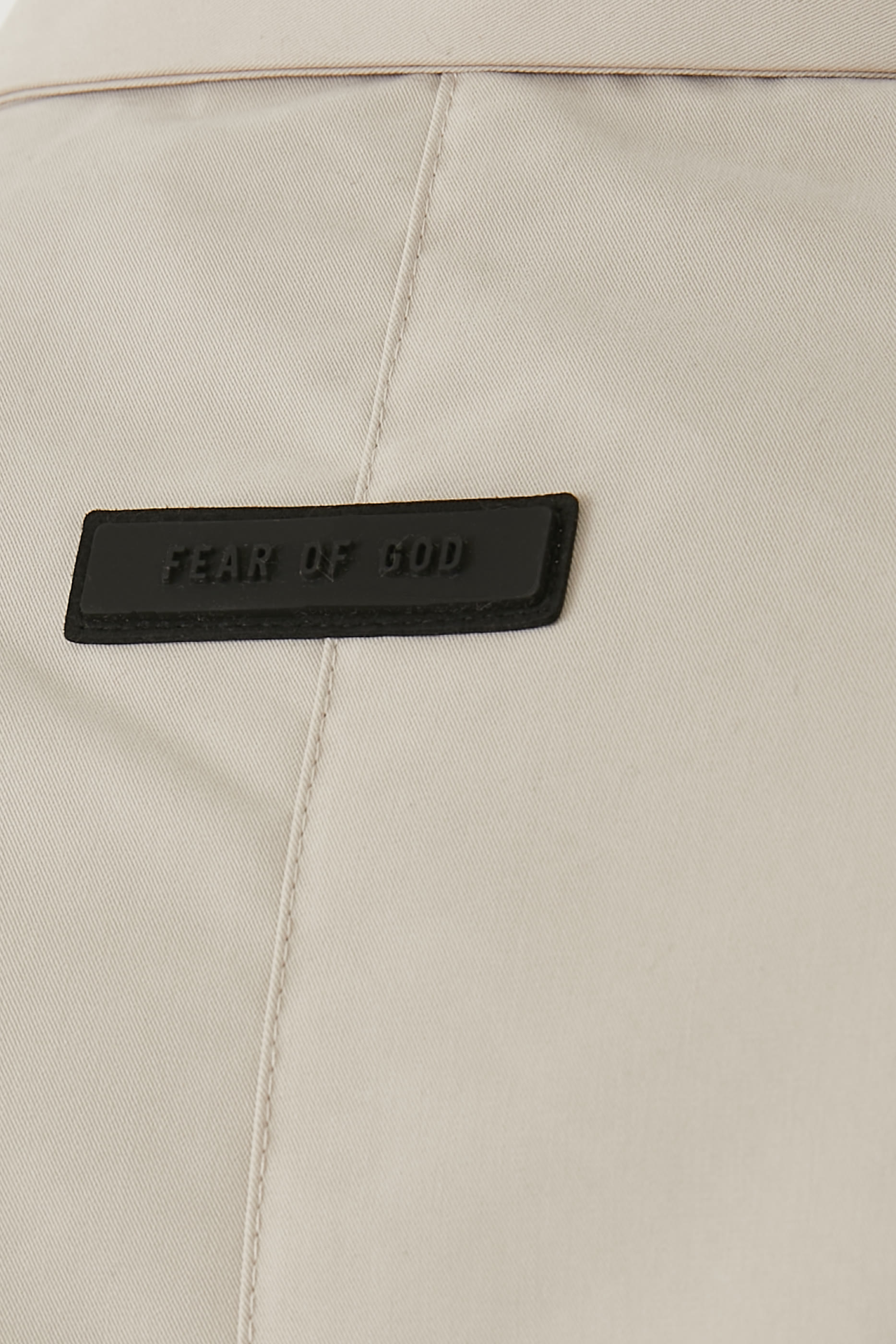 قميص بأزرار إغلاق