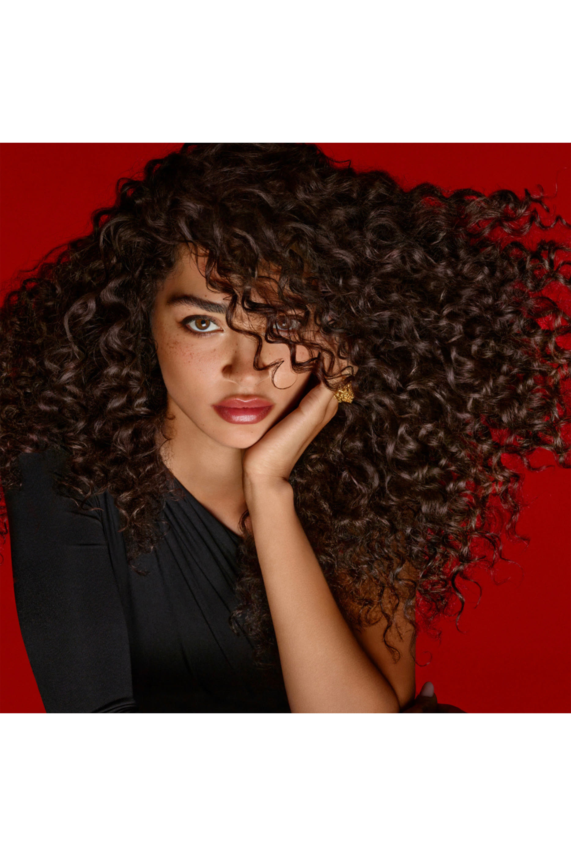 بلسم لتنظيف الشعر المجعد