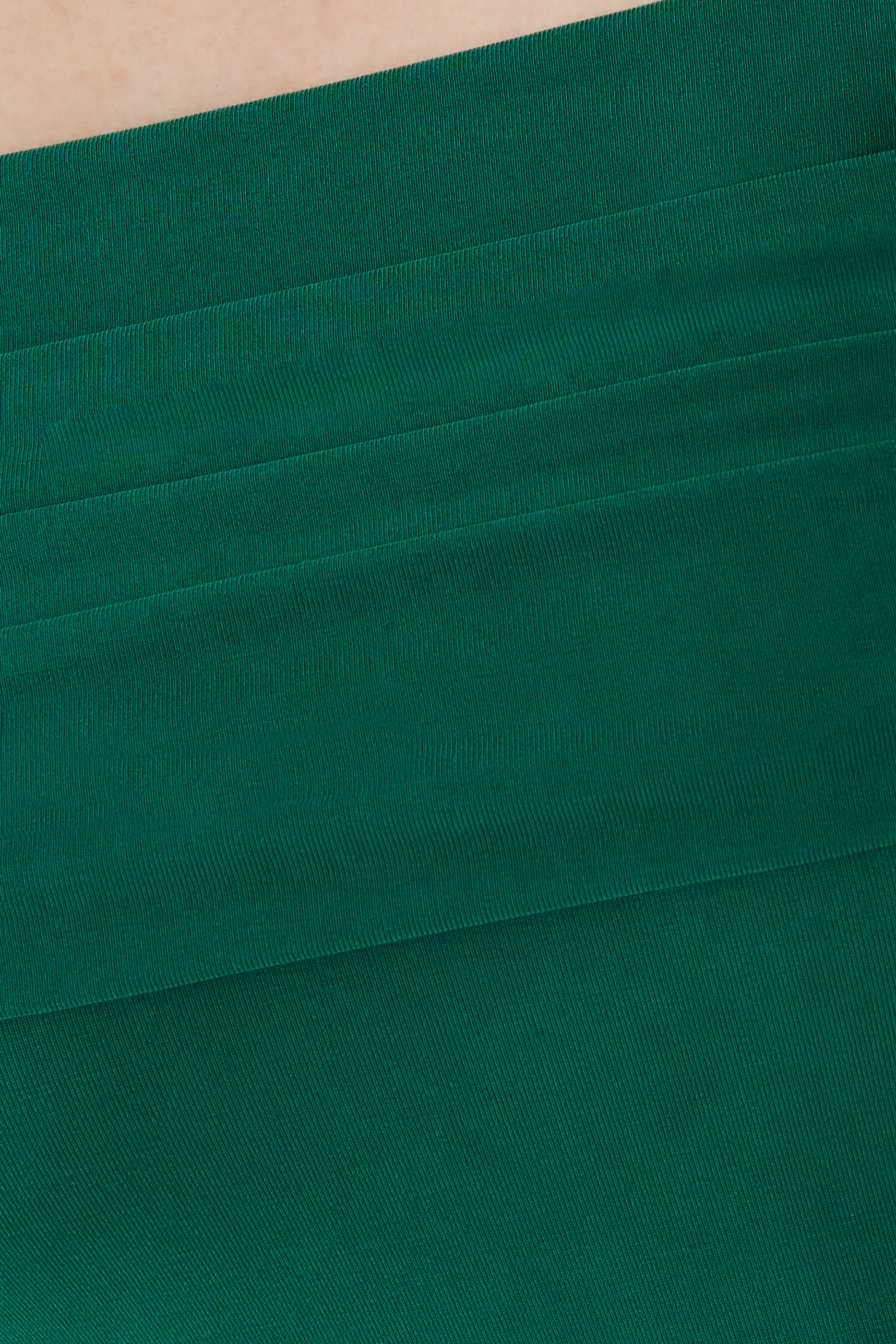 فستان أوغوستا طويل مكشكش بأكتاف مكشوفة