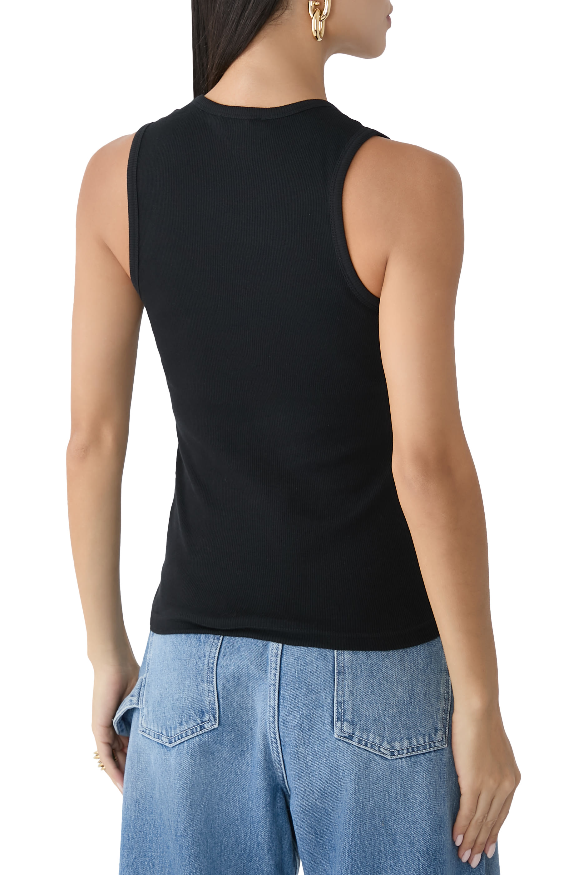 فيست بتطريز شعار الماركة