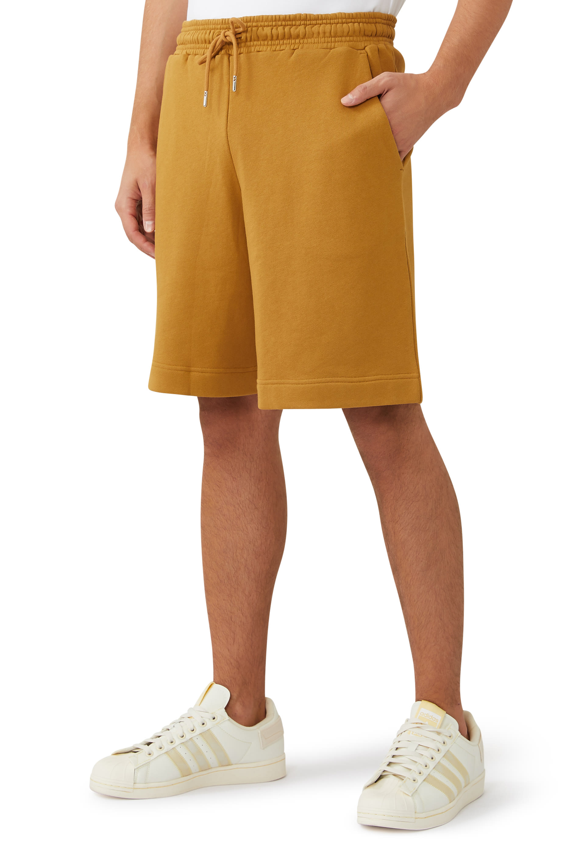 شورت رياضي نسيج بارز الملمس