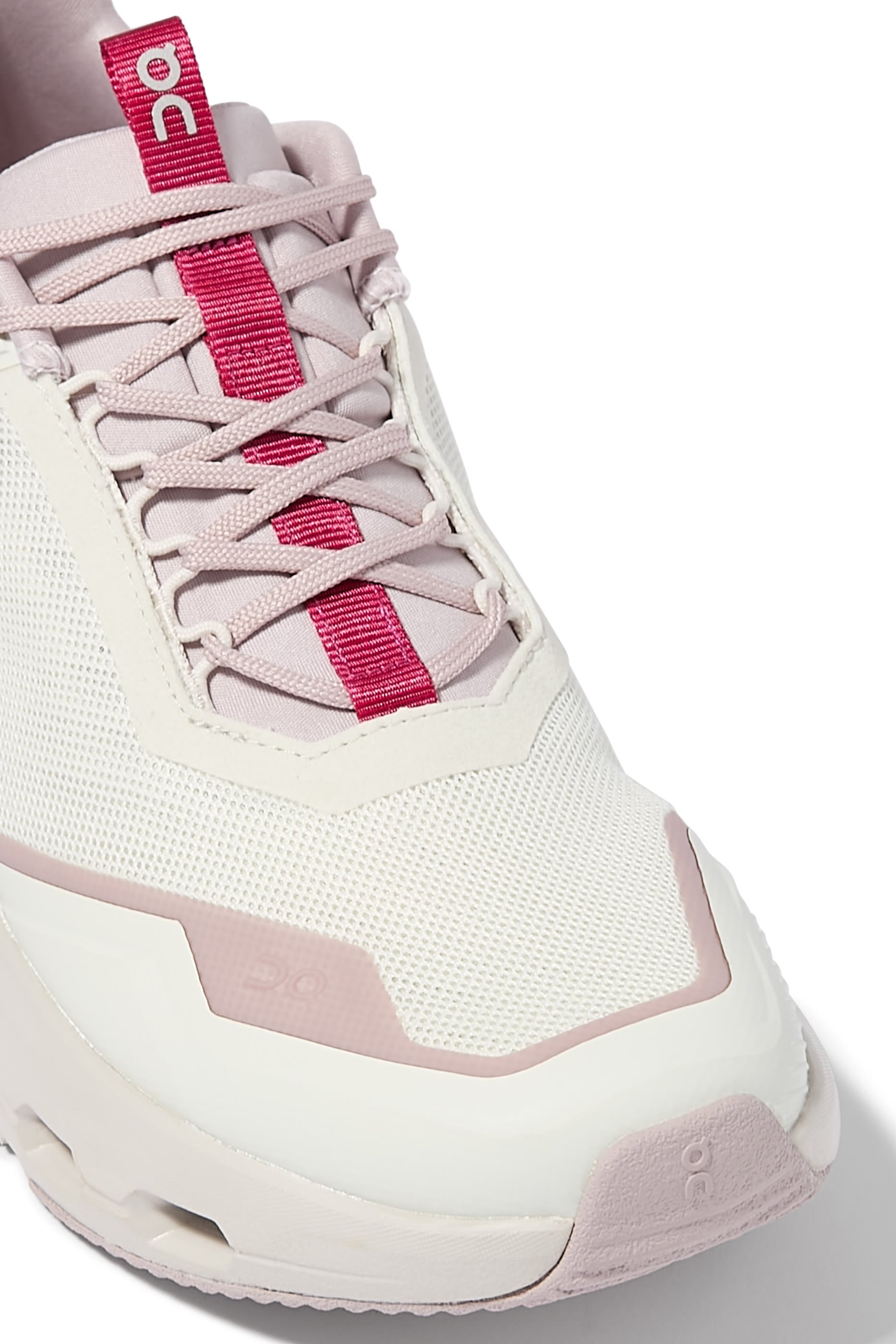 سنيكرز كلاود نوفا اكس للنساء