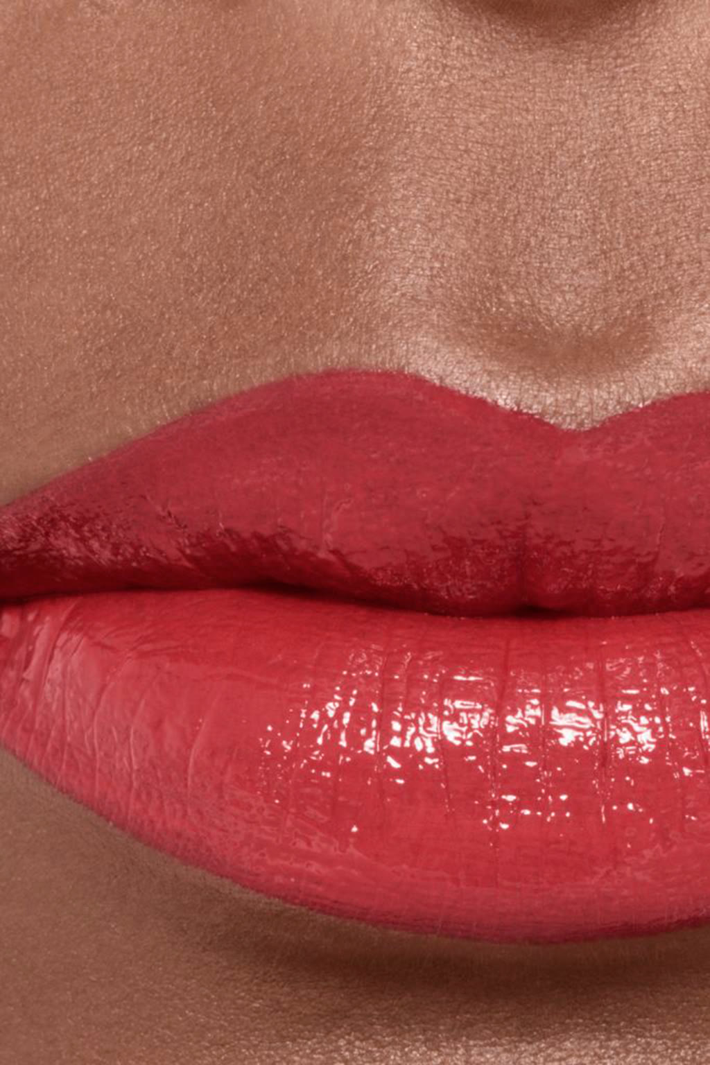 أحمر شفاه سائل بلمعان وثبات فائق ROUGE ALLURE LAQUE