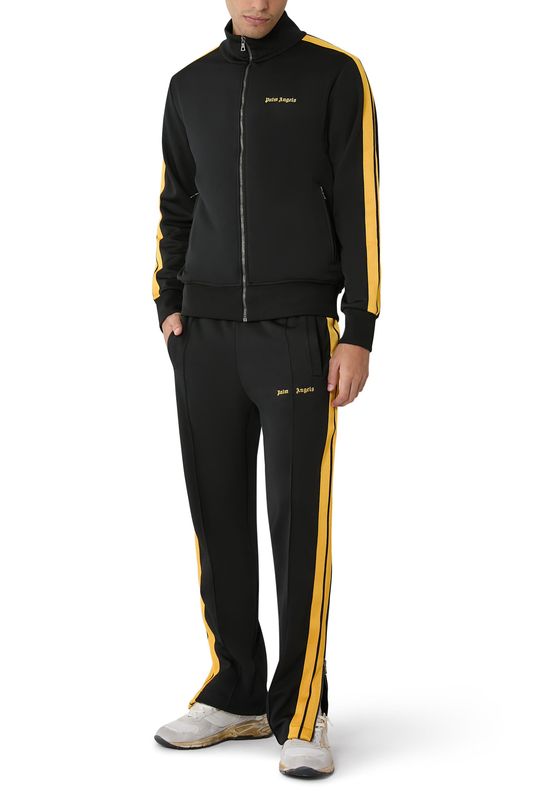 بنطال رياضي كلاسيكي مزين بشعار الماركة