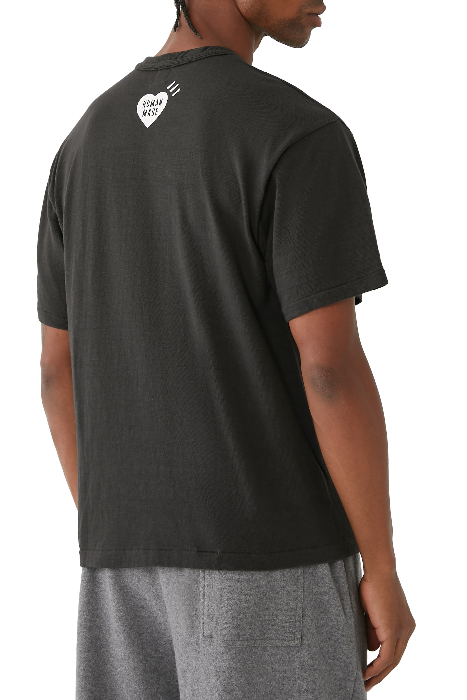 تيشيرت بطبعات غرافيك