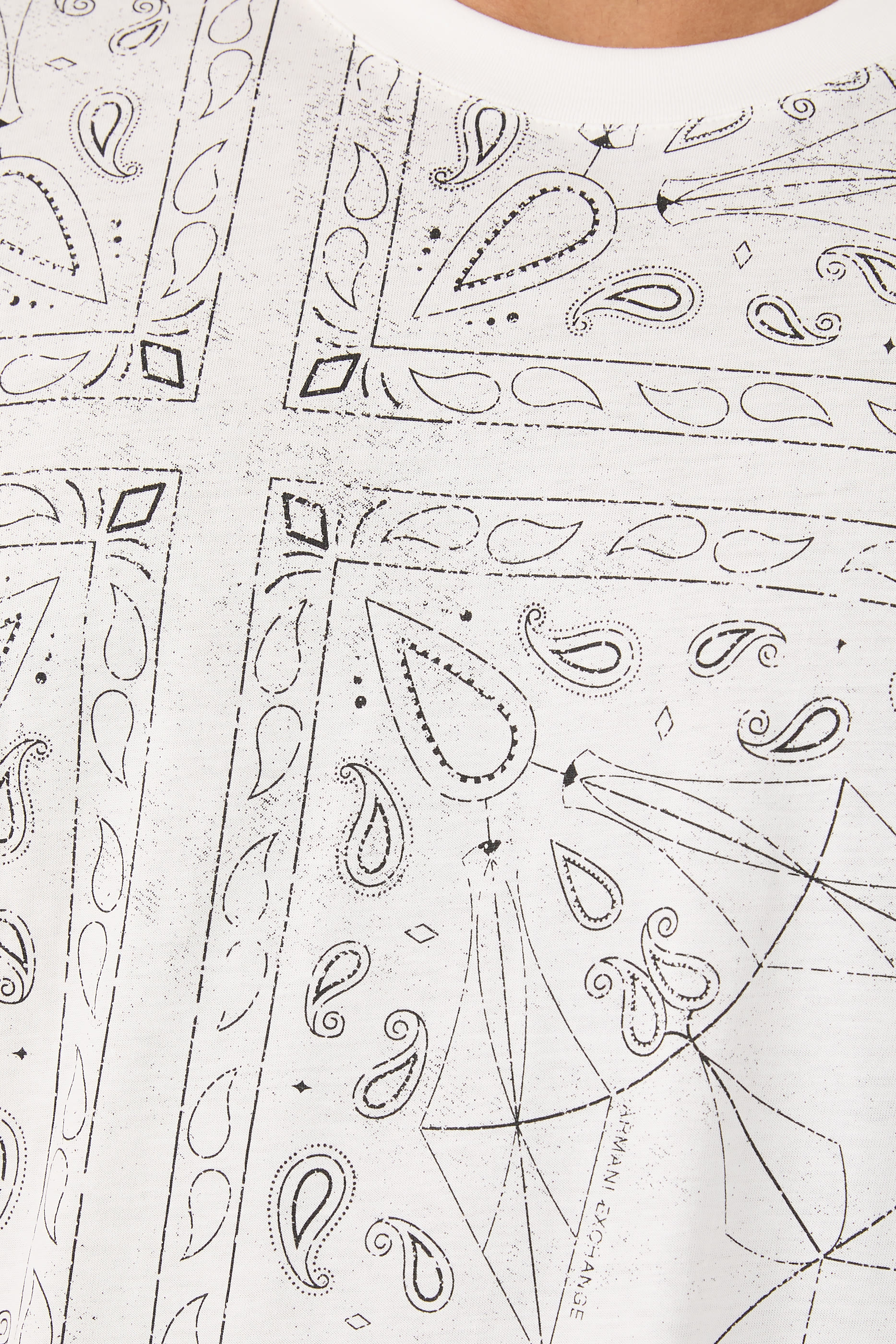 تيشيرت كلايدسكوب بنقشة