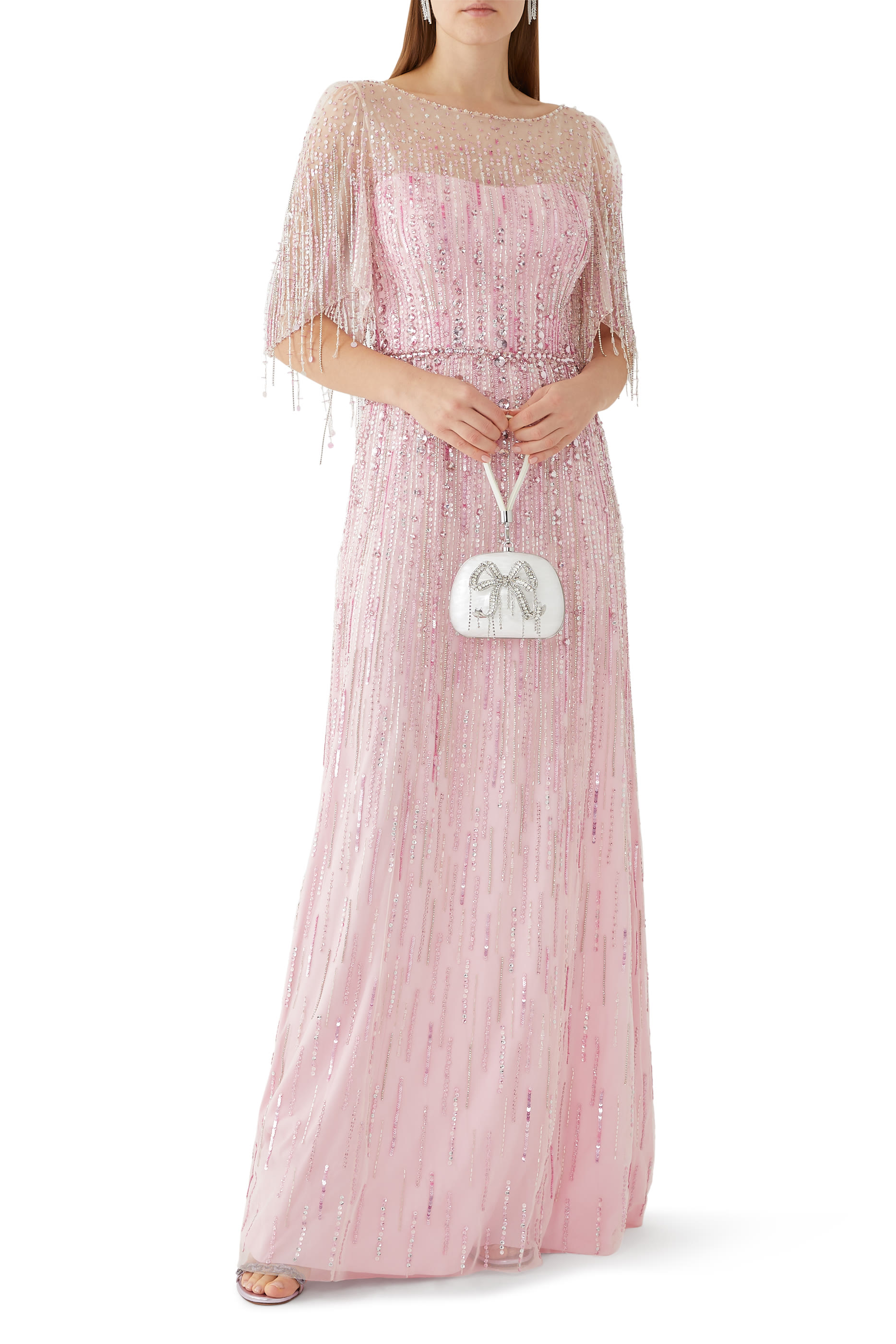 فستان سهرة أردا بتطريزات وأكمام بطول ثلاث أرباع