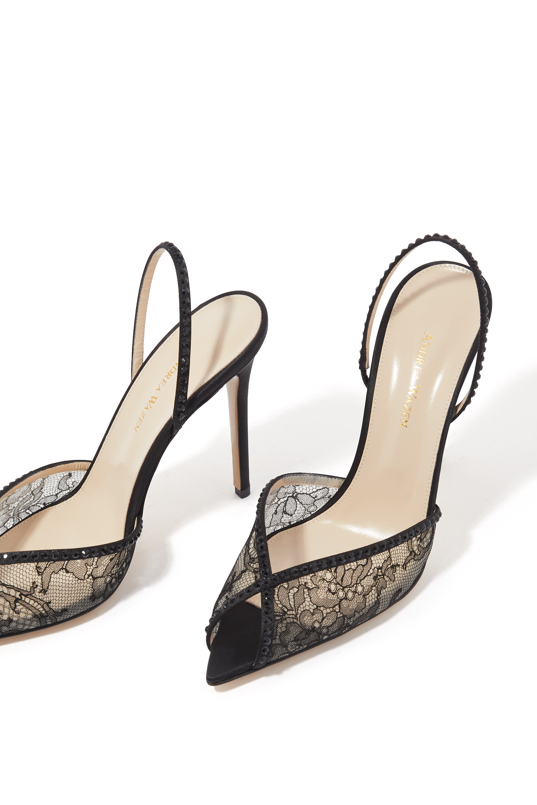 خذاء كلاسيكي كاتي 105 بسير خلفي