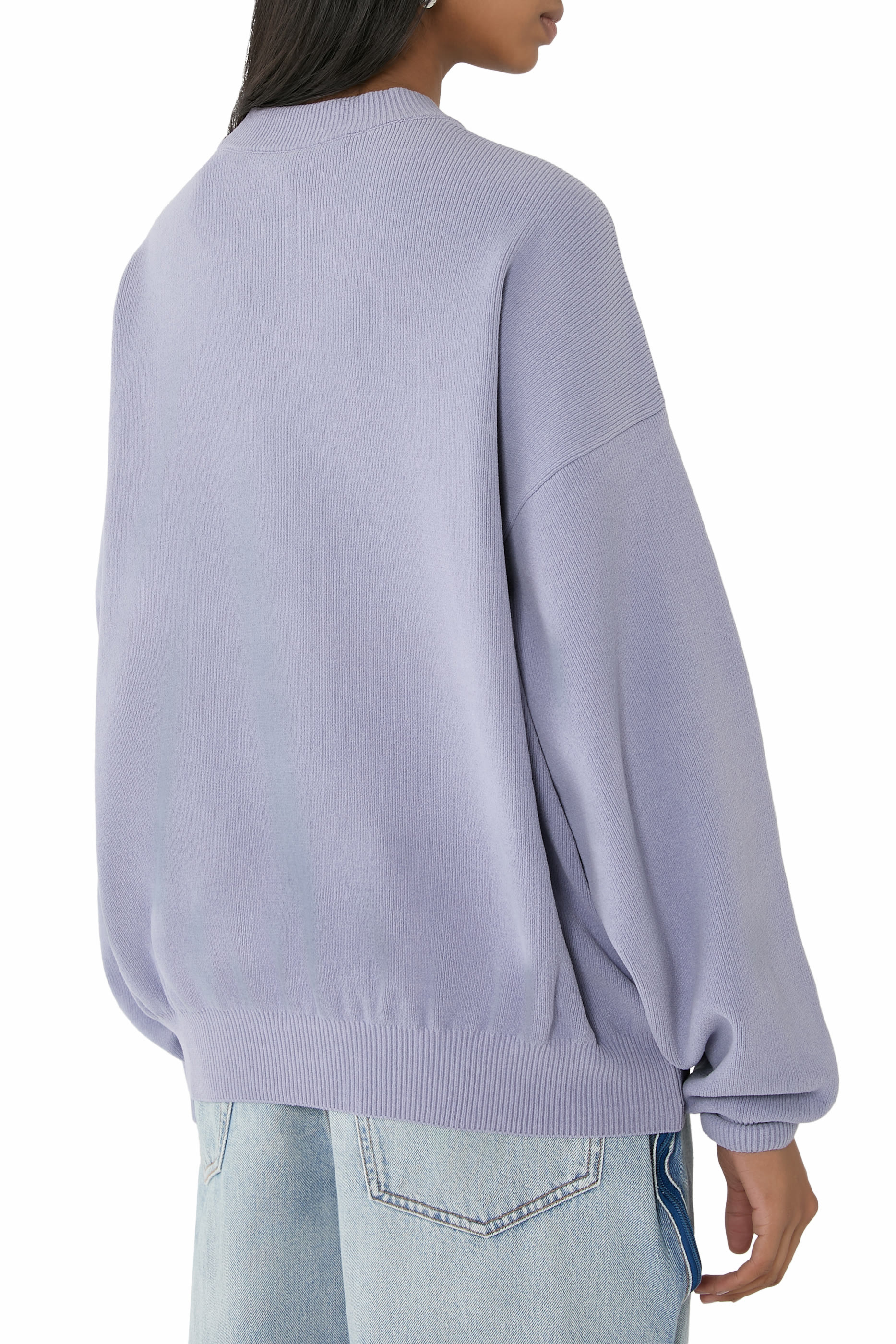 كنزة بشعار الماركة قماش مضلع