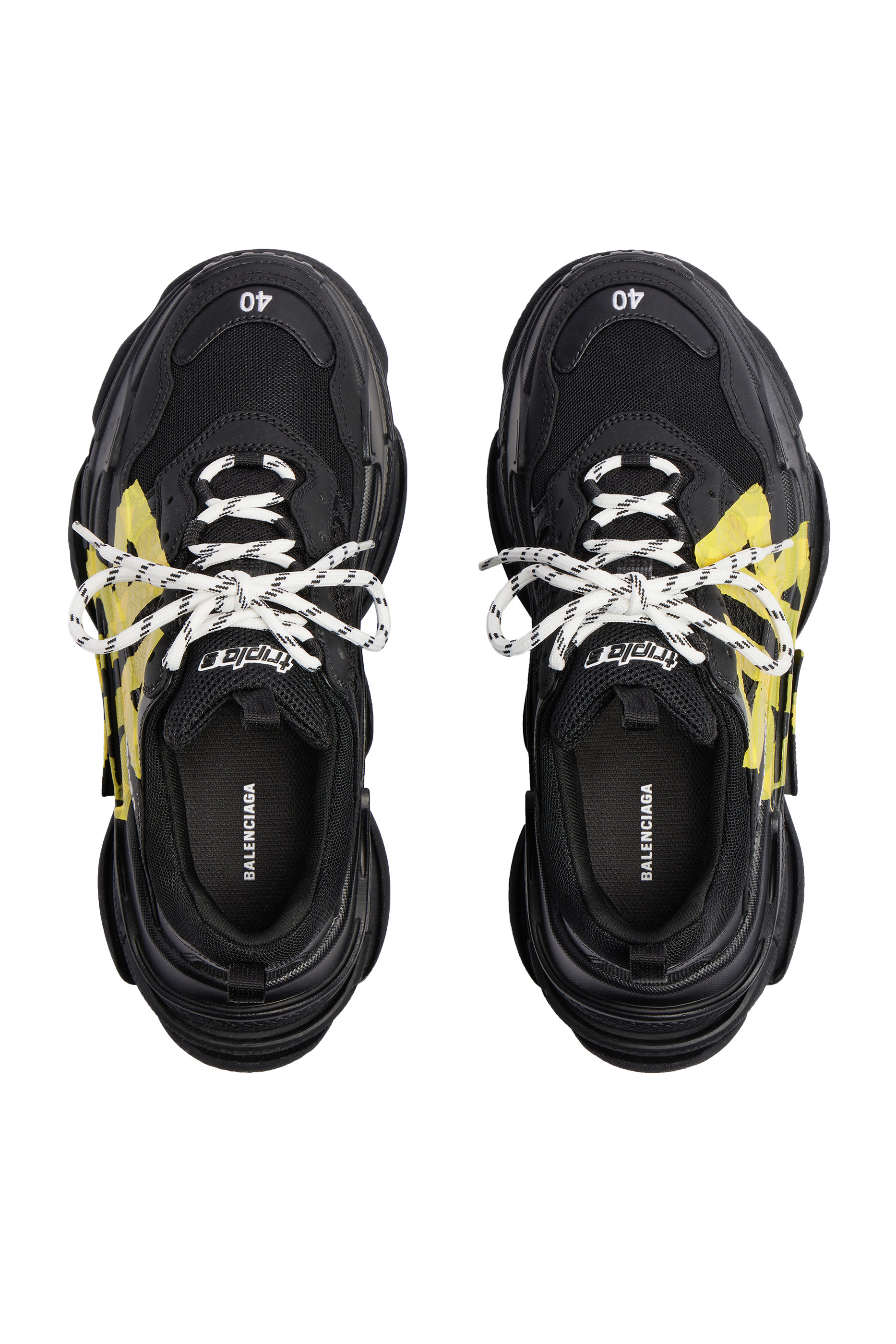 سنيكرز تريبل اس بشريط