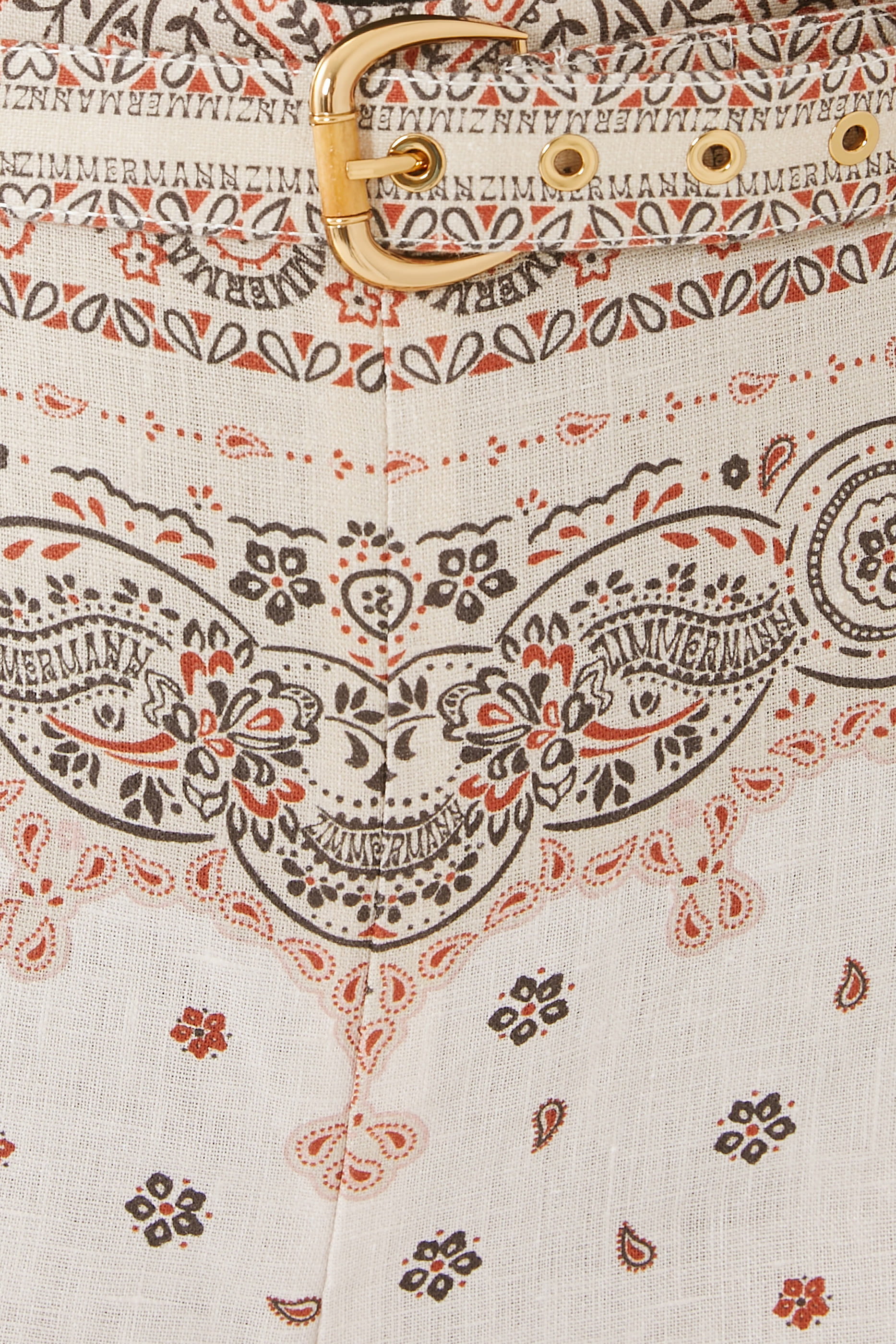 بنطال بقصة ساق واسعة