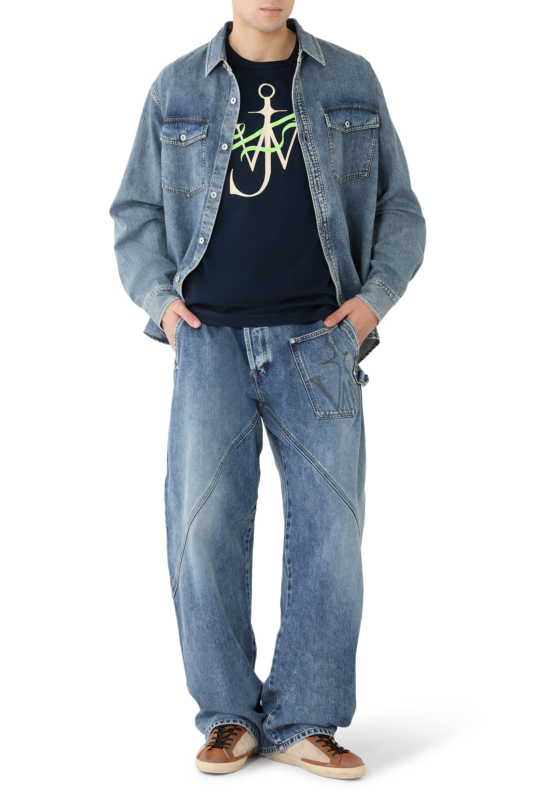 تيشيرت بشعار المرساة وشريط 